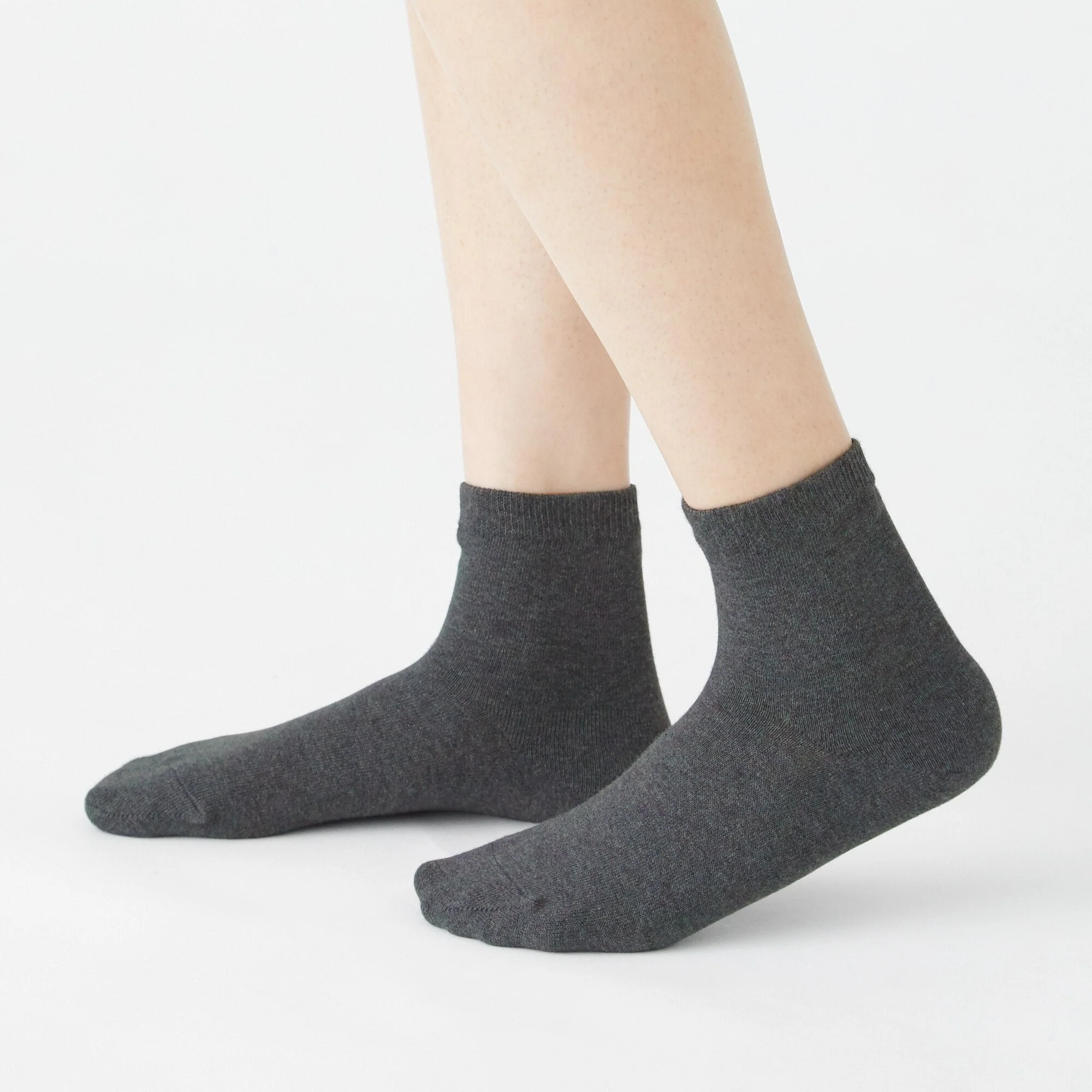 Right Angle 3 Layer Loose Top Short Socks - Image 25