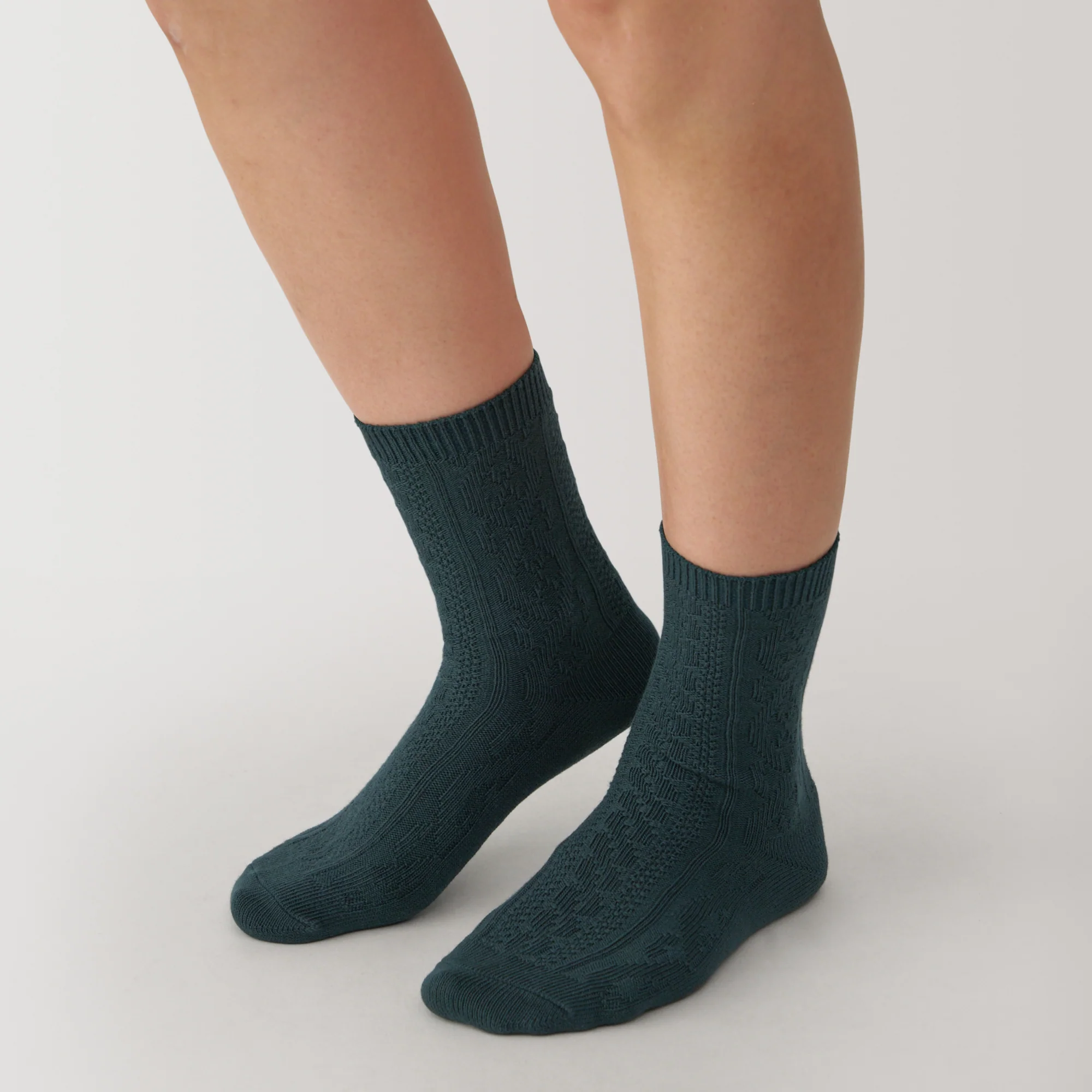 Right Angle Loose Top Cable Stitch Socks - Image 11
