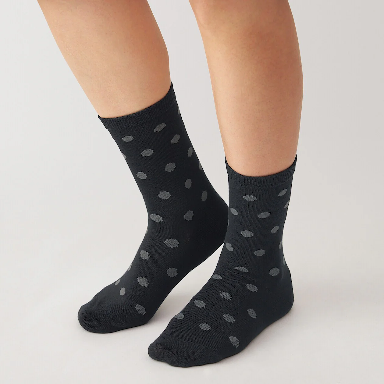 Right Angle Loose Top Dotted Socks - Image 5