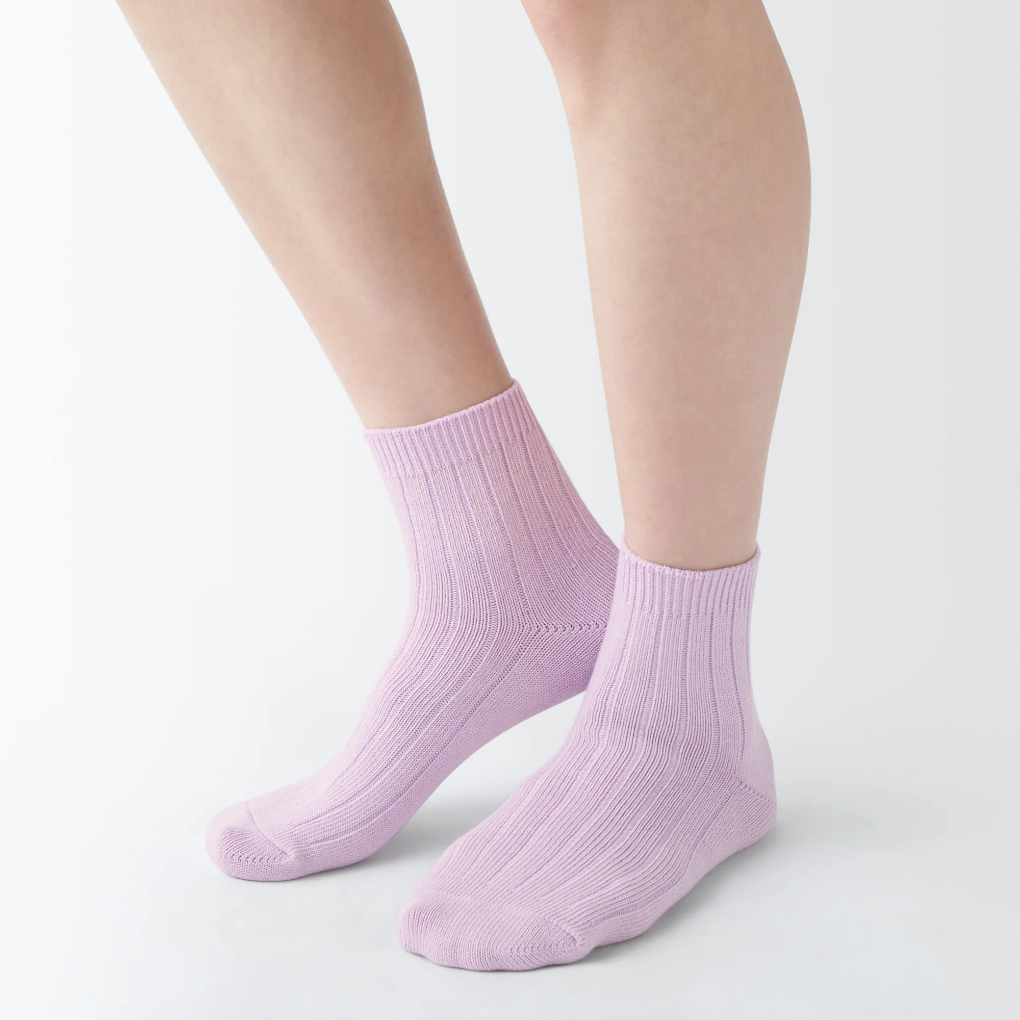 Right Angle Loose Top Rib Short Socks - Image 11