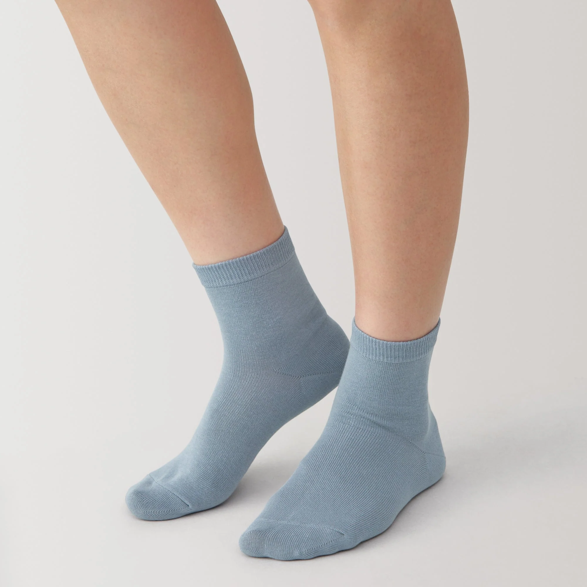 Right Angle Loose Top Short Socks - Image 16