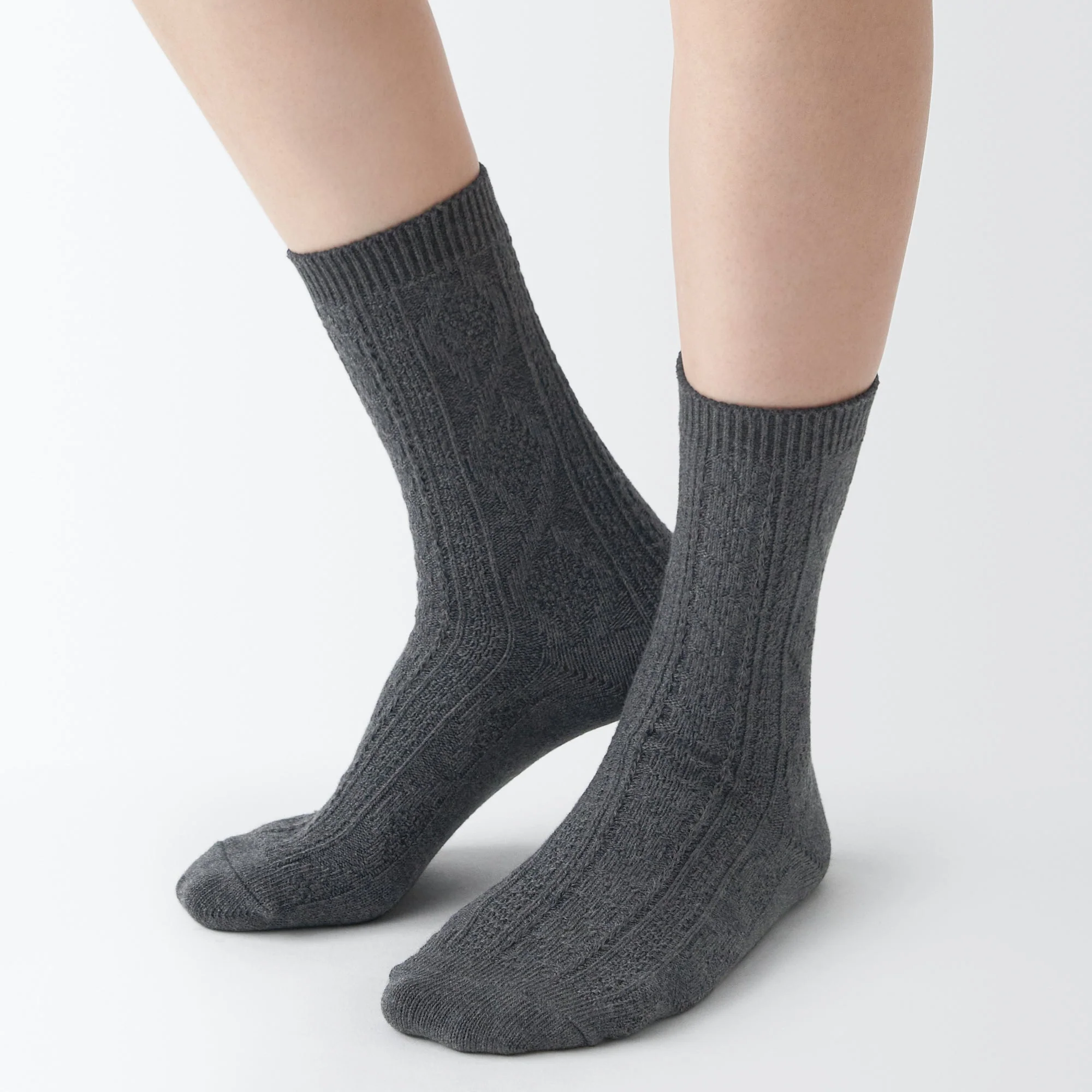 Right Angle Loose Top Socks - Image 15