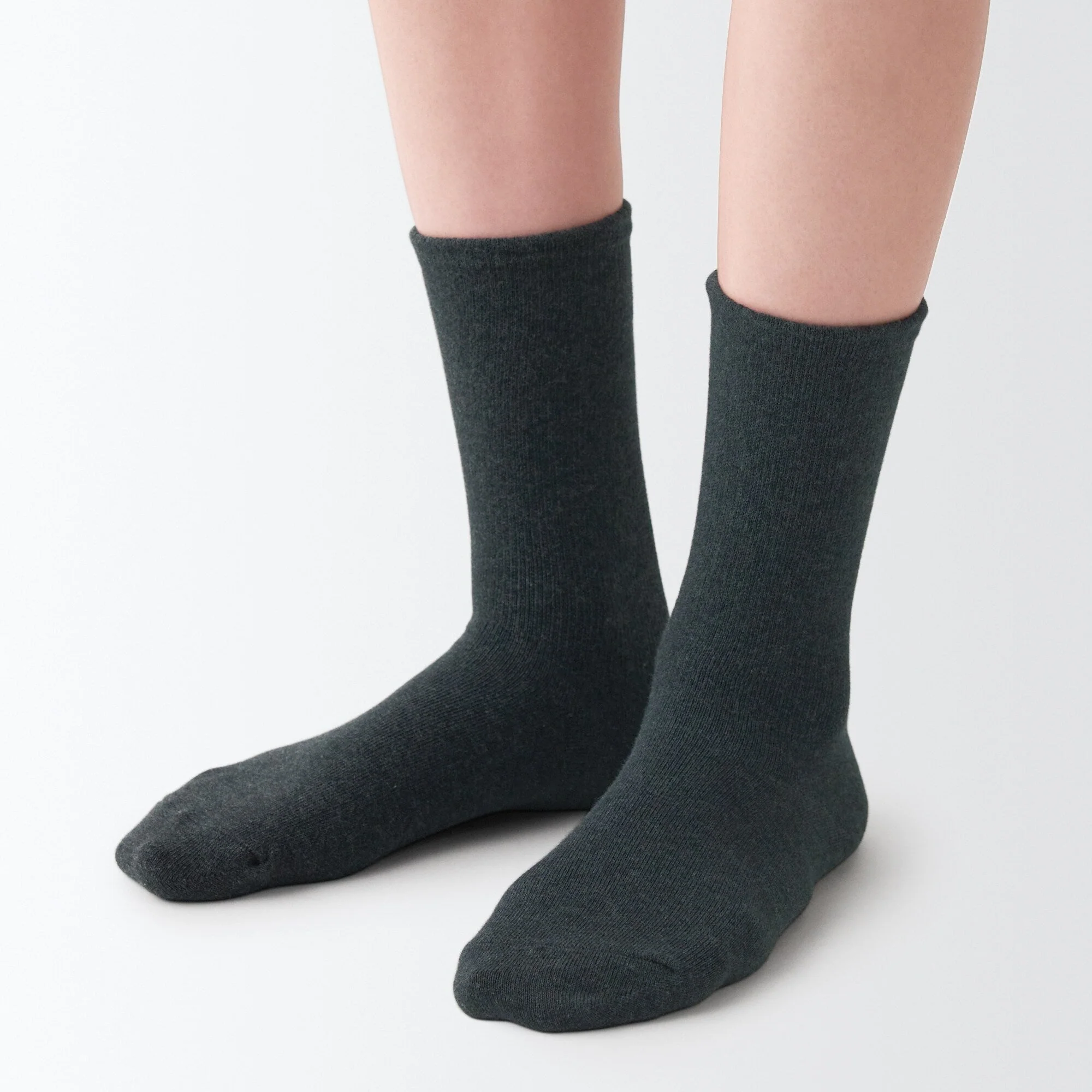 Right Angle Loose Top Tapered Socks - Image 9