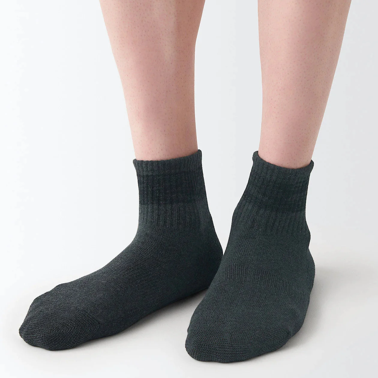 Right Angle Pile Short Socks - Image 11