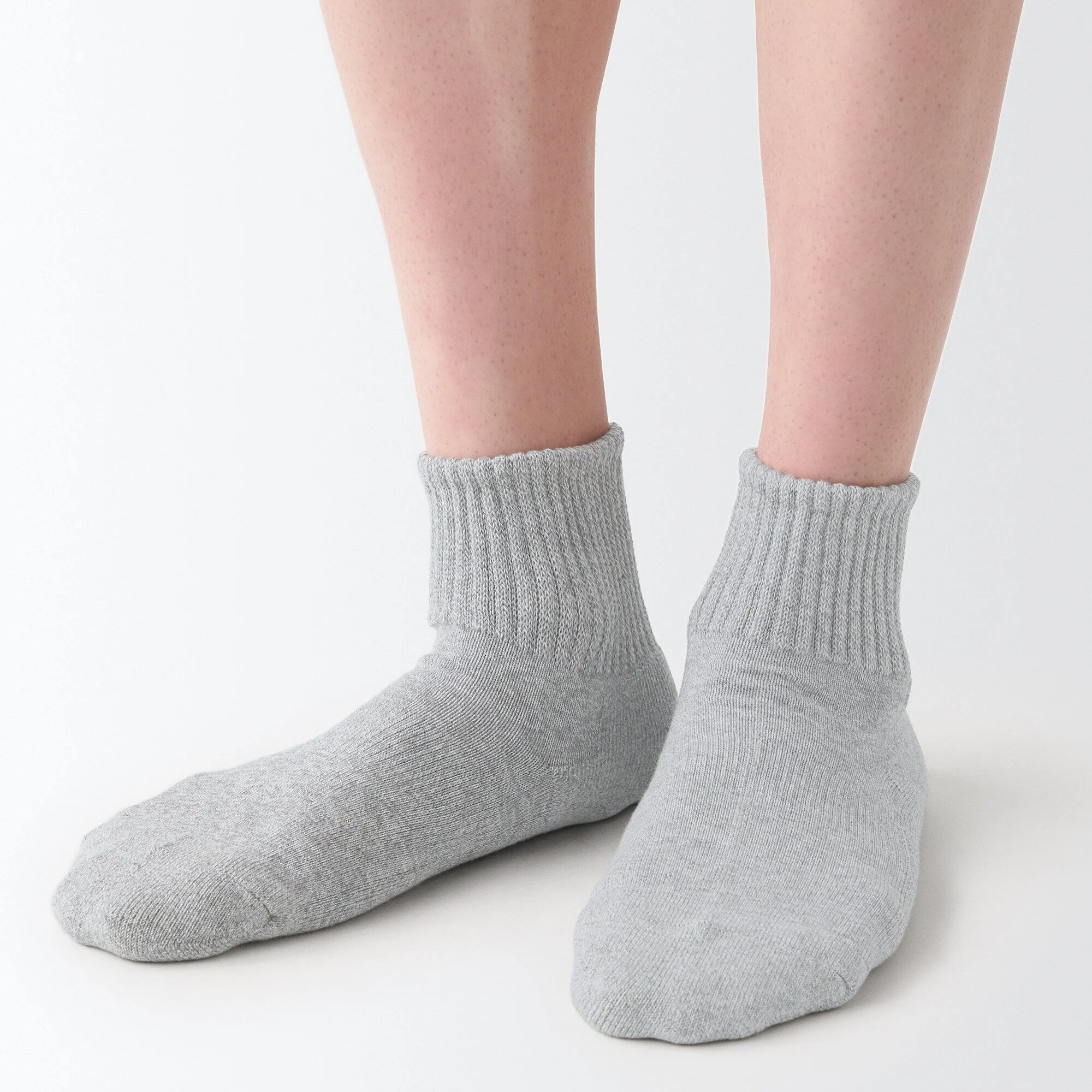 Right Angle Pile Short Socks - Image 13
