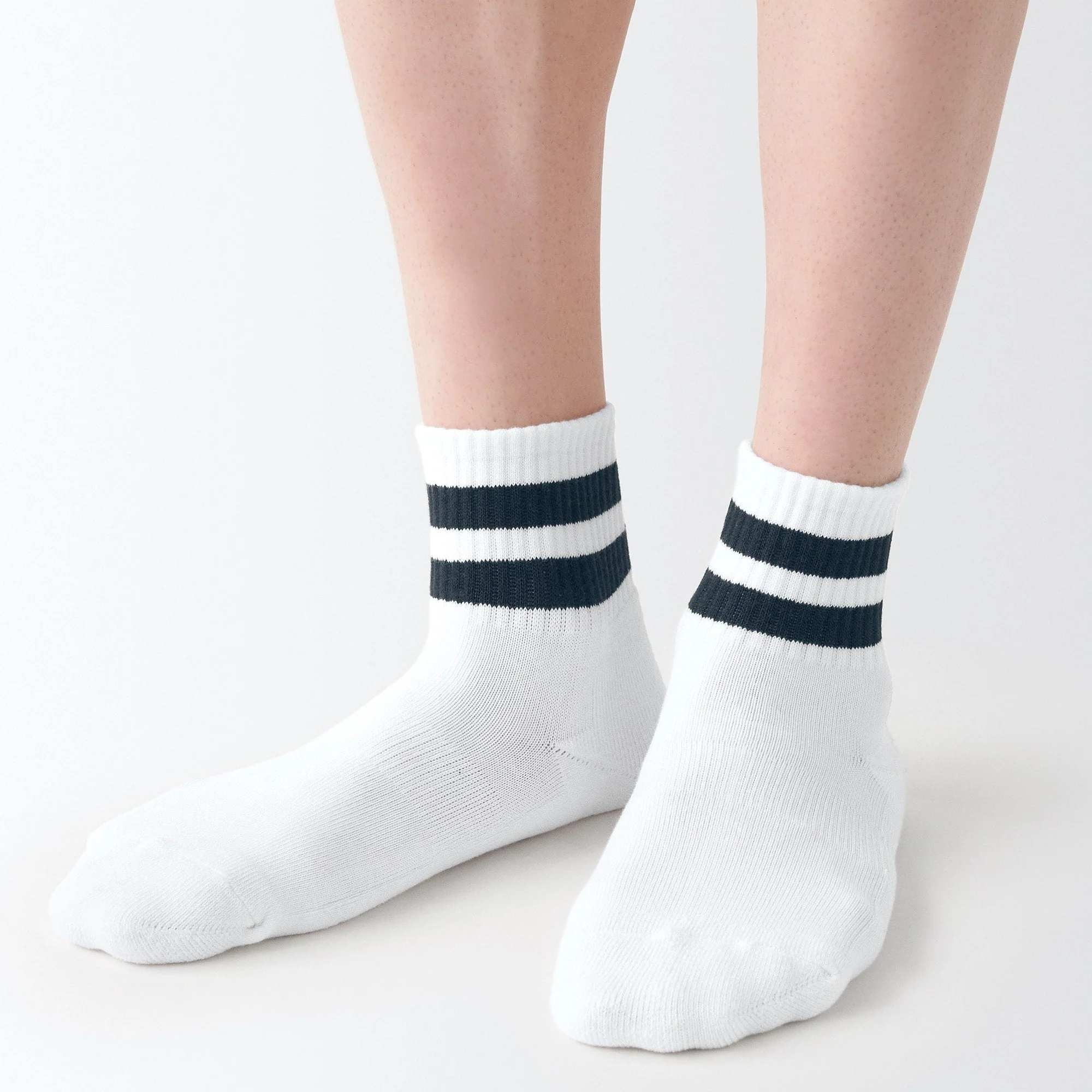 Right Angle Pile Short Socks - Stripe - Image 9