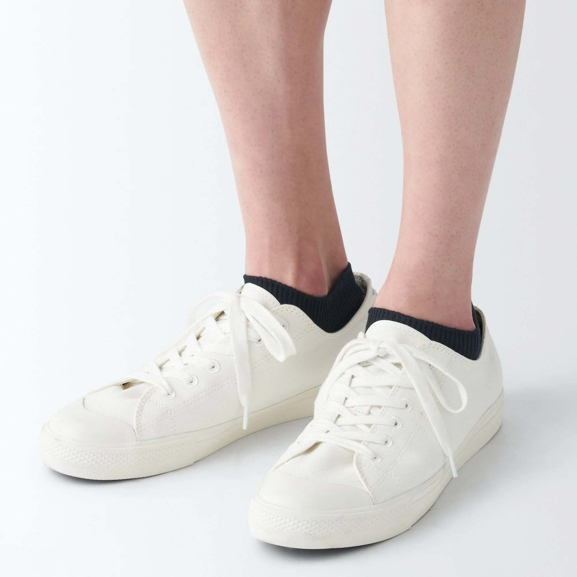 Right Angle Reversible Sneaker Socks - Image 3