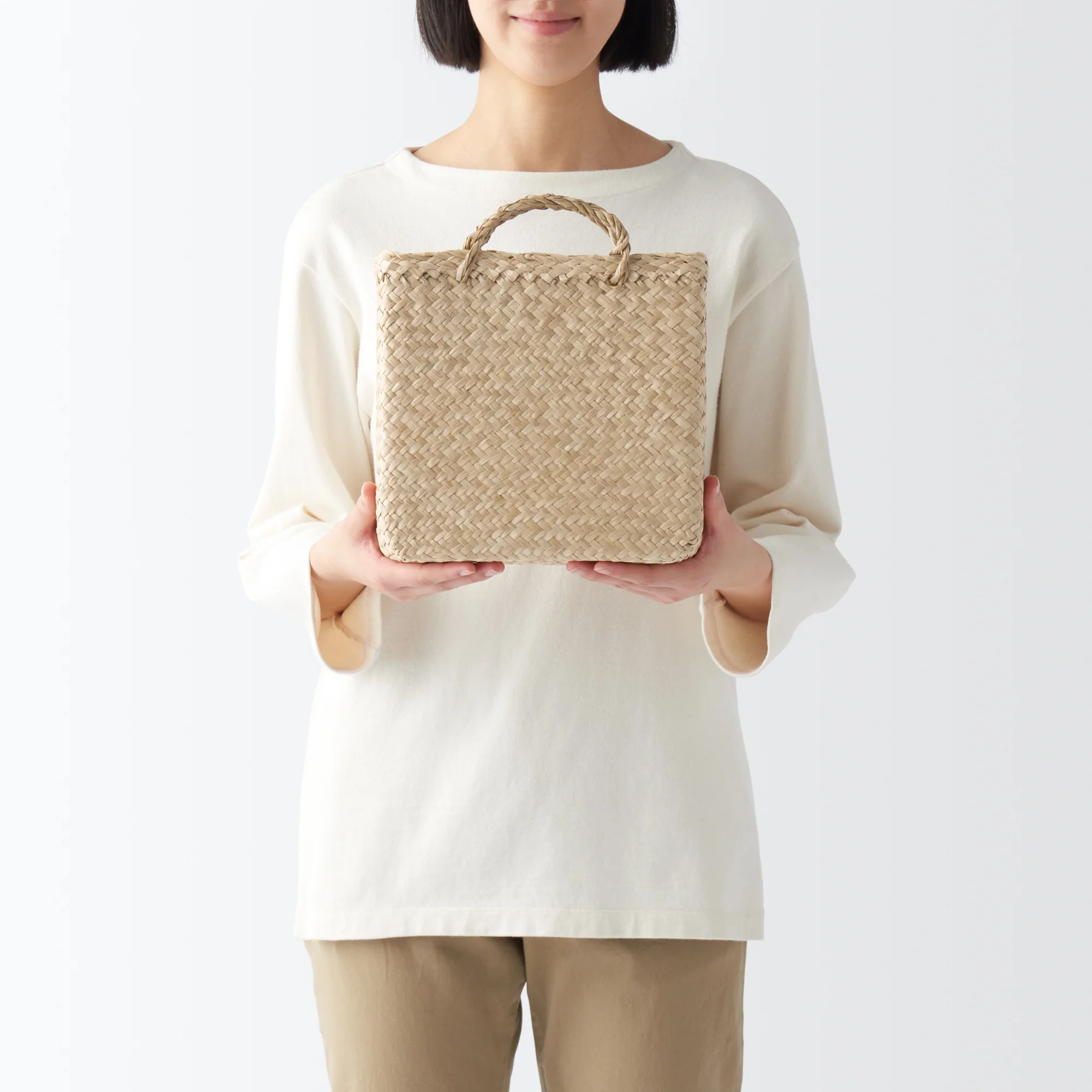Seagrass Herringbone Basket with Handle - Small (W25 x D12.5 x H24 cm) - Image 2