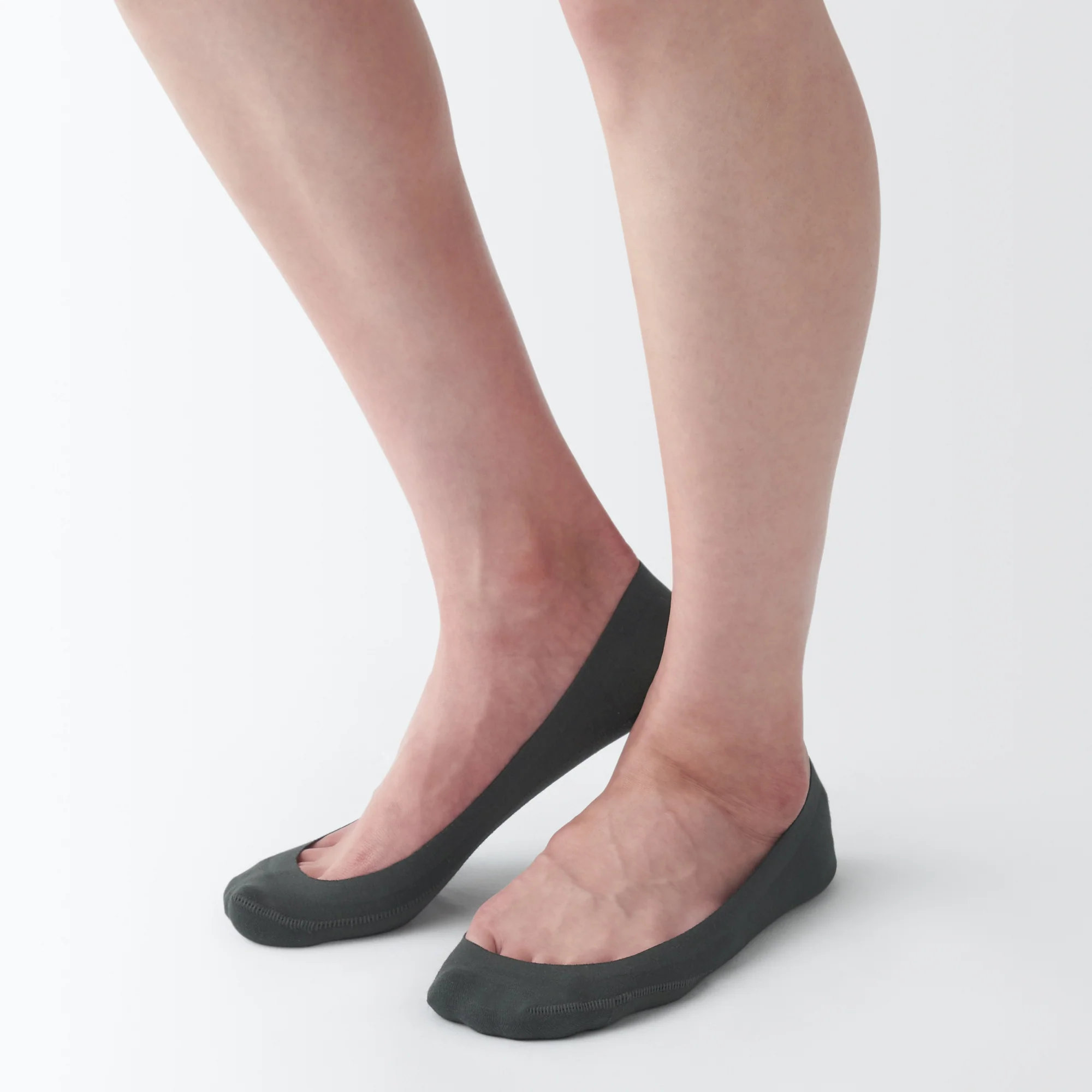Seamless Toe Low Cut No-Show Socks - Image 3