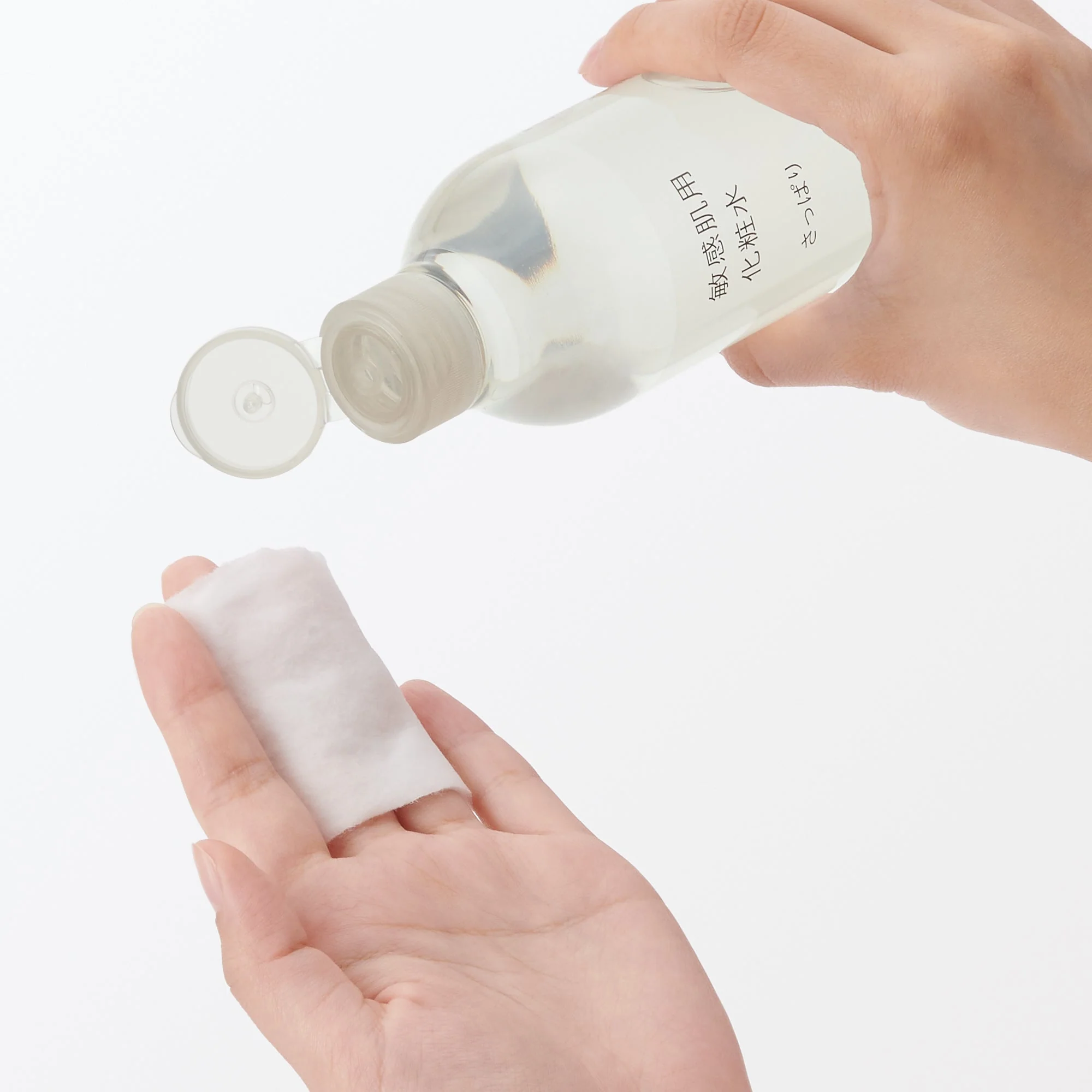 Sensitive Toning Water - Light Moisture 300 ml - Image 4