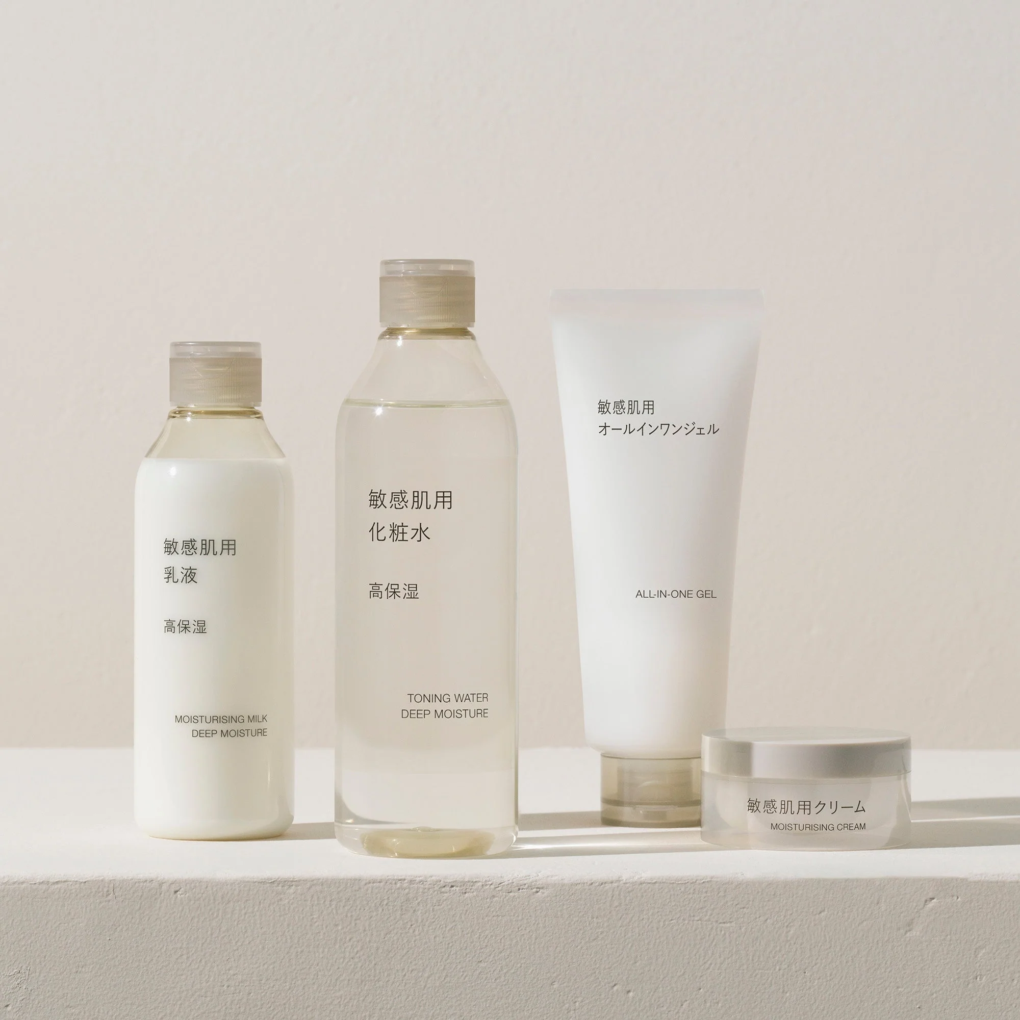 Sensitive Toning Water - Light Moisture 300 ml - Image 5