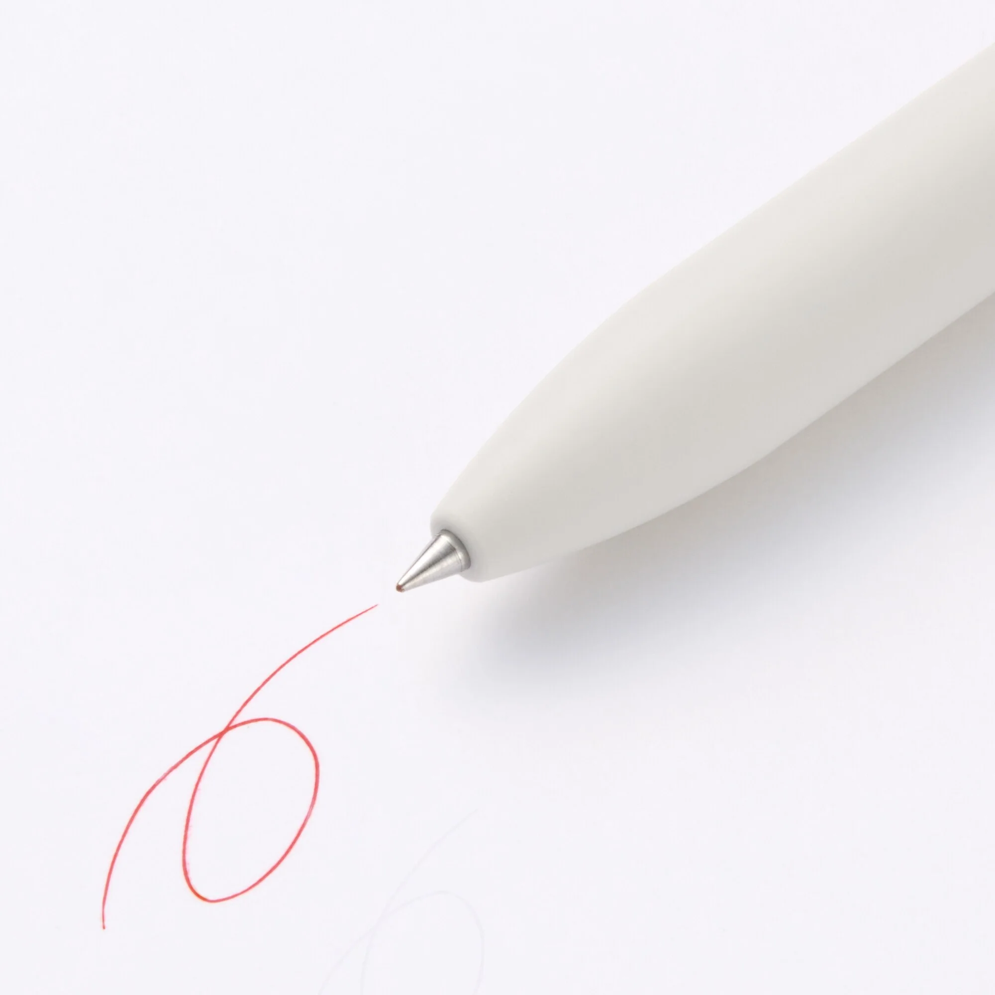 Smooth Oil Ink Ballpoint Pen 0.38 mm - Red - Image 2