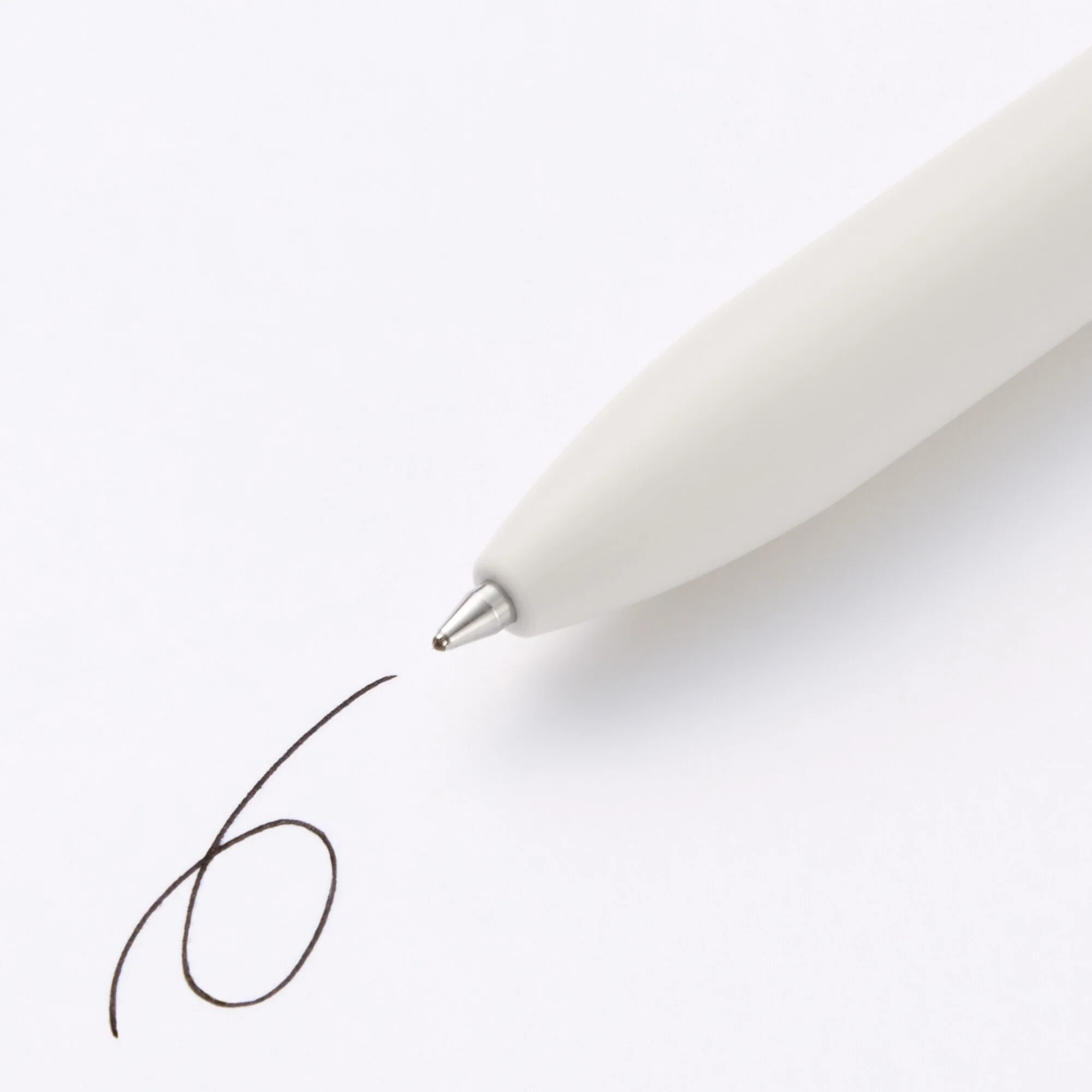 Smooth Oil Ink Ballpoint Pen 0.7 mm - Black - Image 2