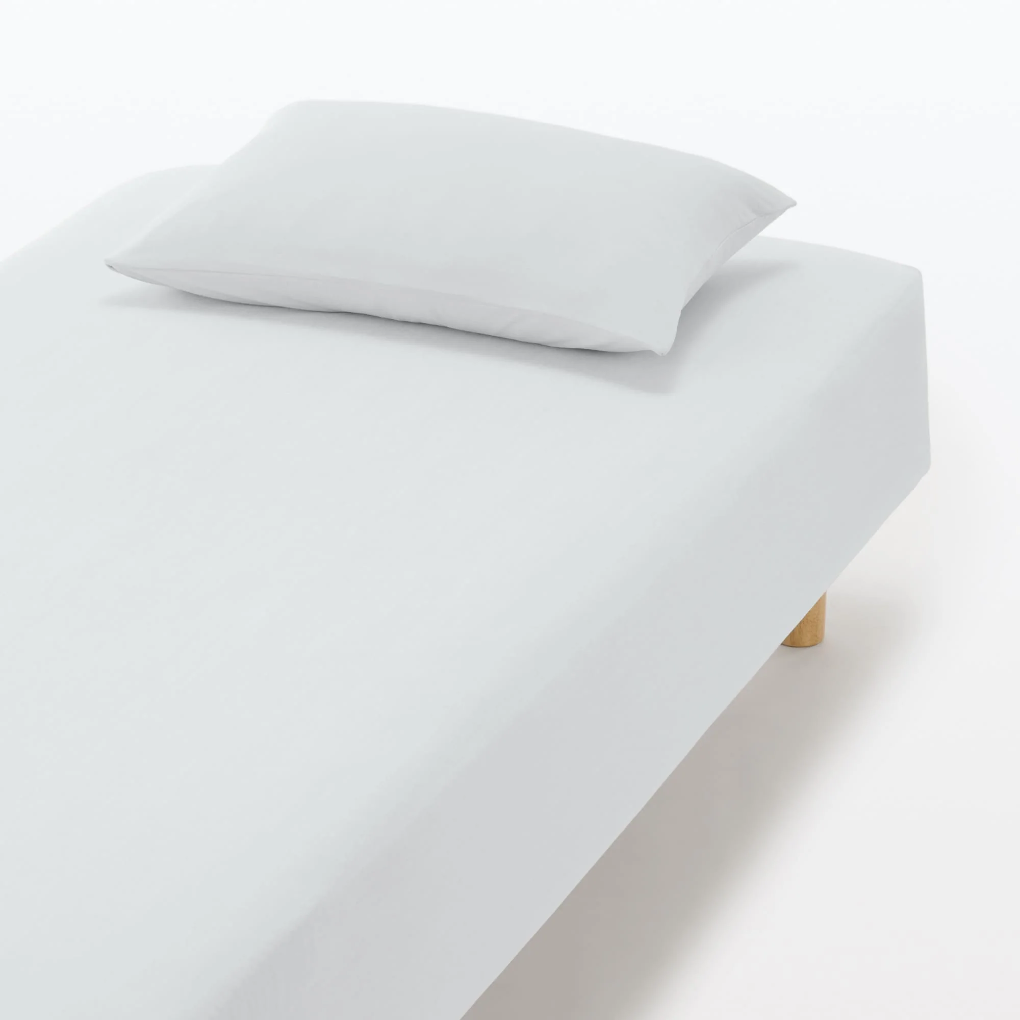 Stretchable Cool Touch Fitted Sheet - Image 5