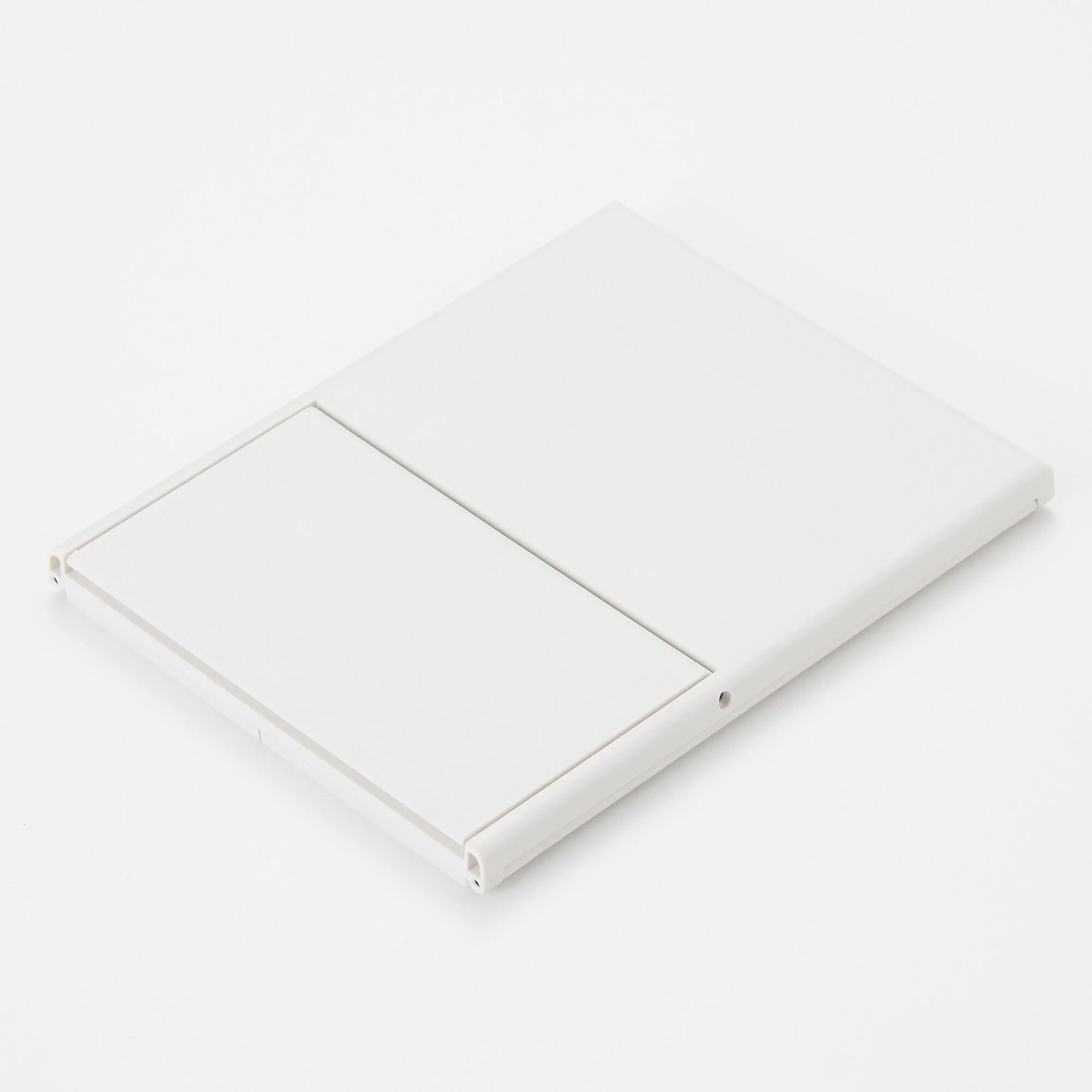 Styrene Tri-fold Mirror - Image 4