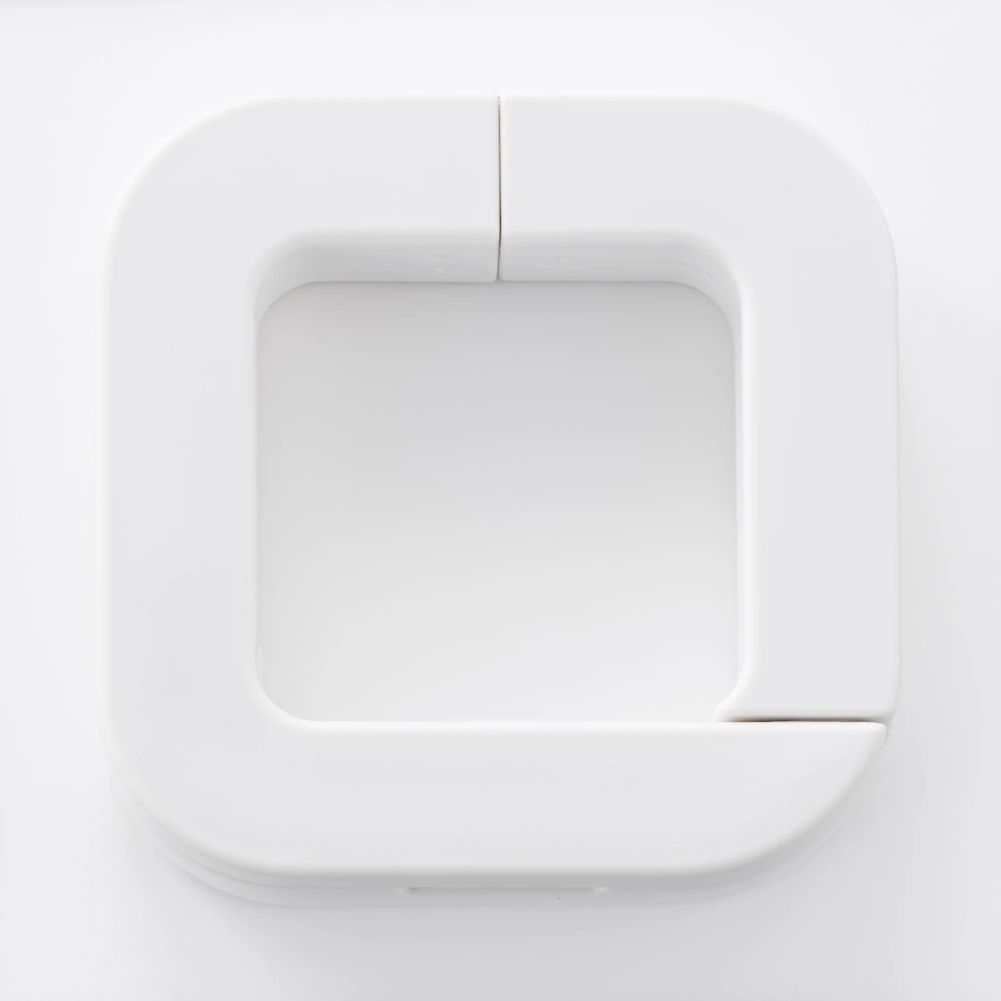Travel Bag Hanger - Image 4