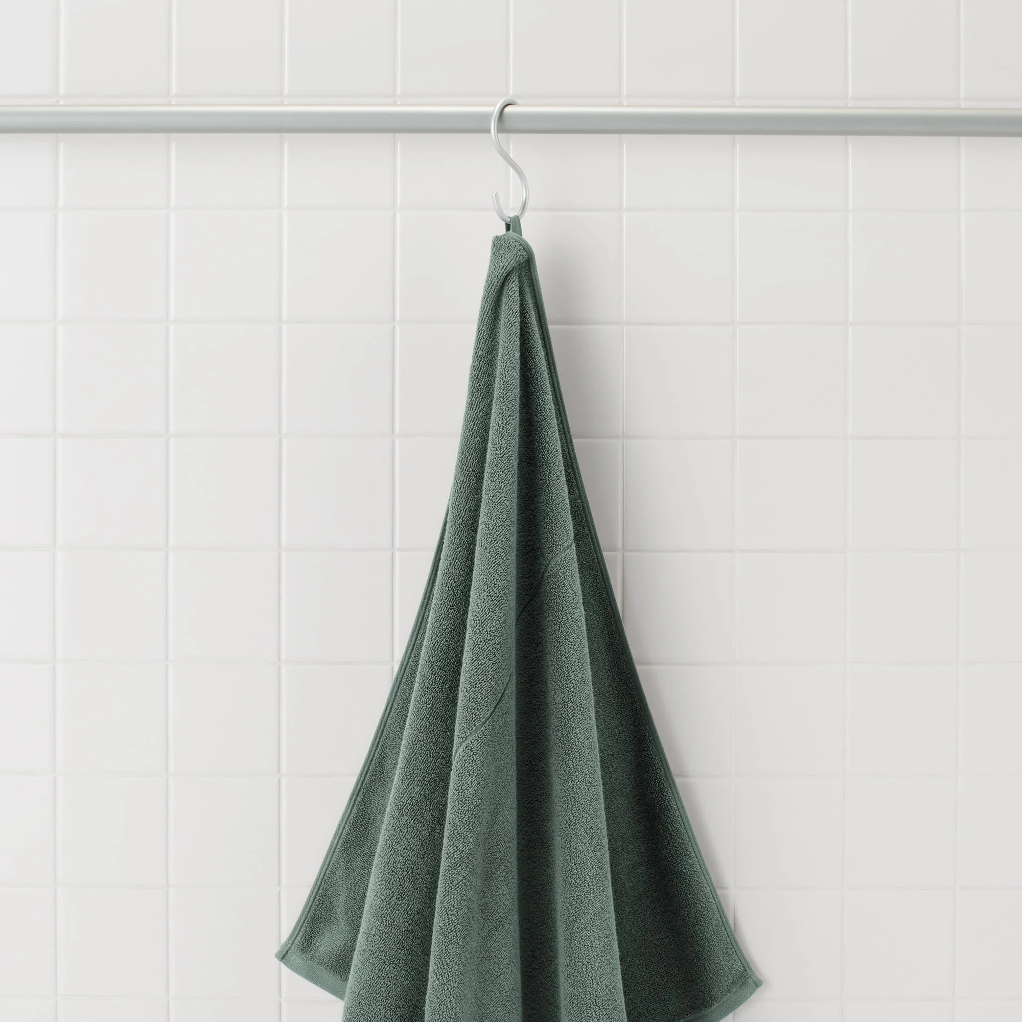 Twin Pile Bath Towel with Loop - Image 4