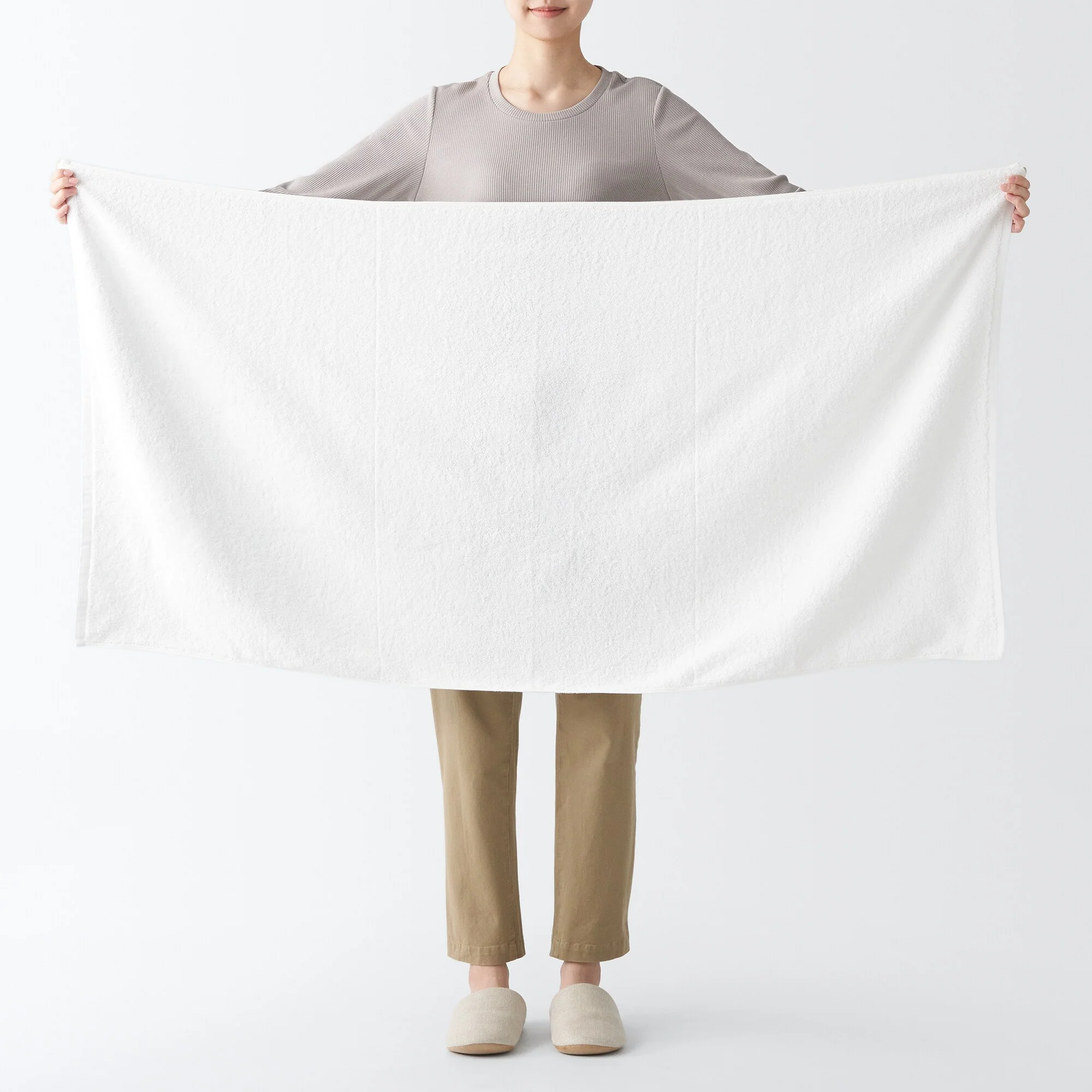 Twin Pile Bath Towel with Loop - Image 5