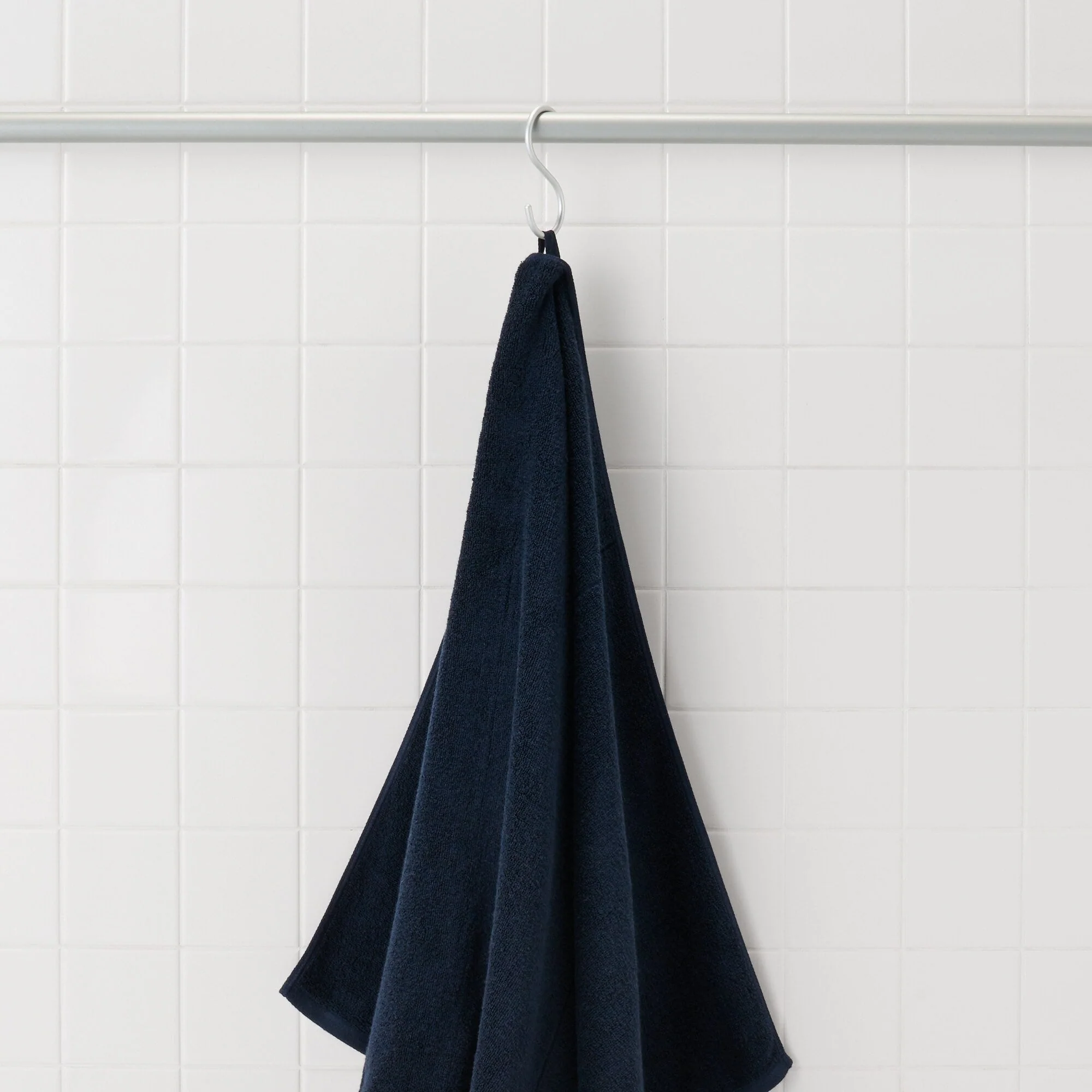 Twin Pile Large Bath Towel with Loop - Image 7