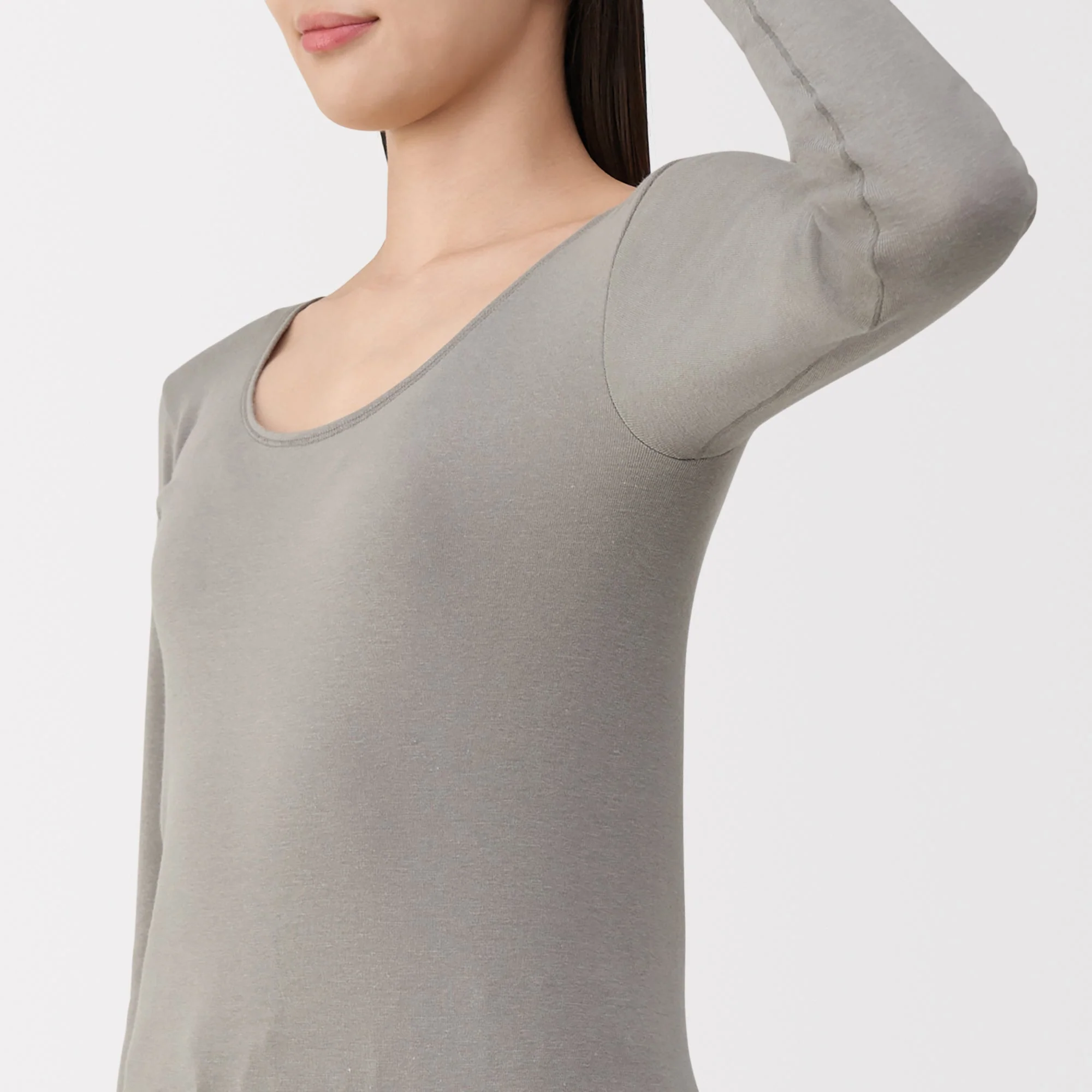 Warm Cotton U-Neck T-Shirt - Image 10