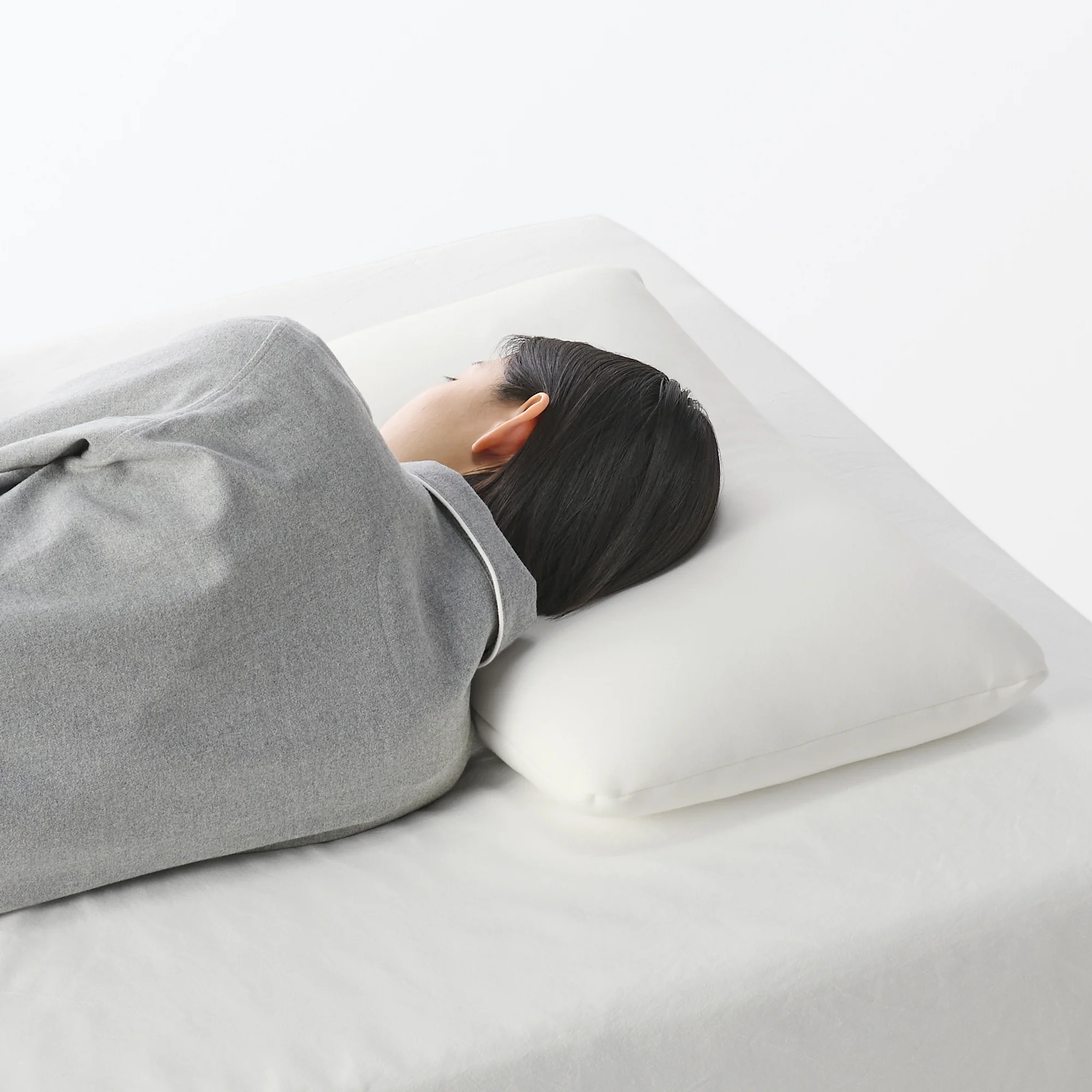 Washable Cover Plump Low Pillow (40 x 60 cm) - Image 2