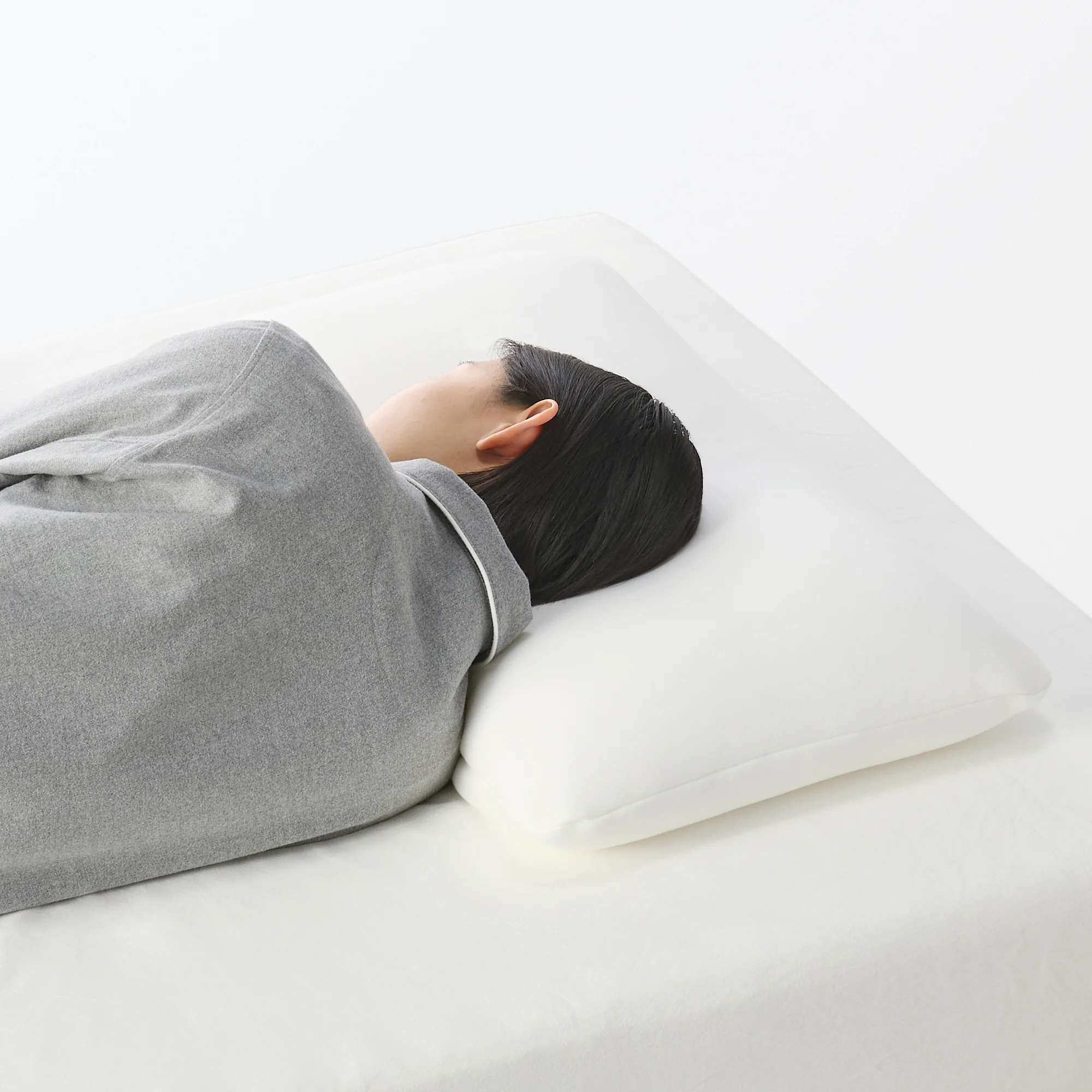 Washable Cover Plump Low Pillow (42 x 67 cm) - Image 2