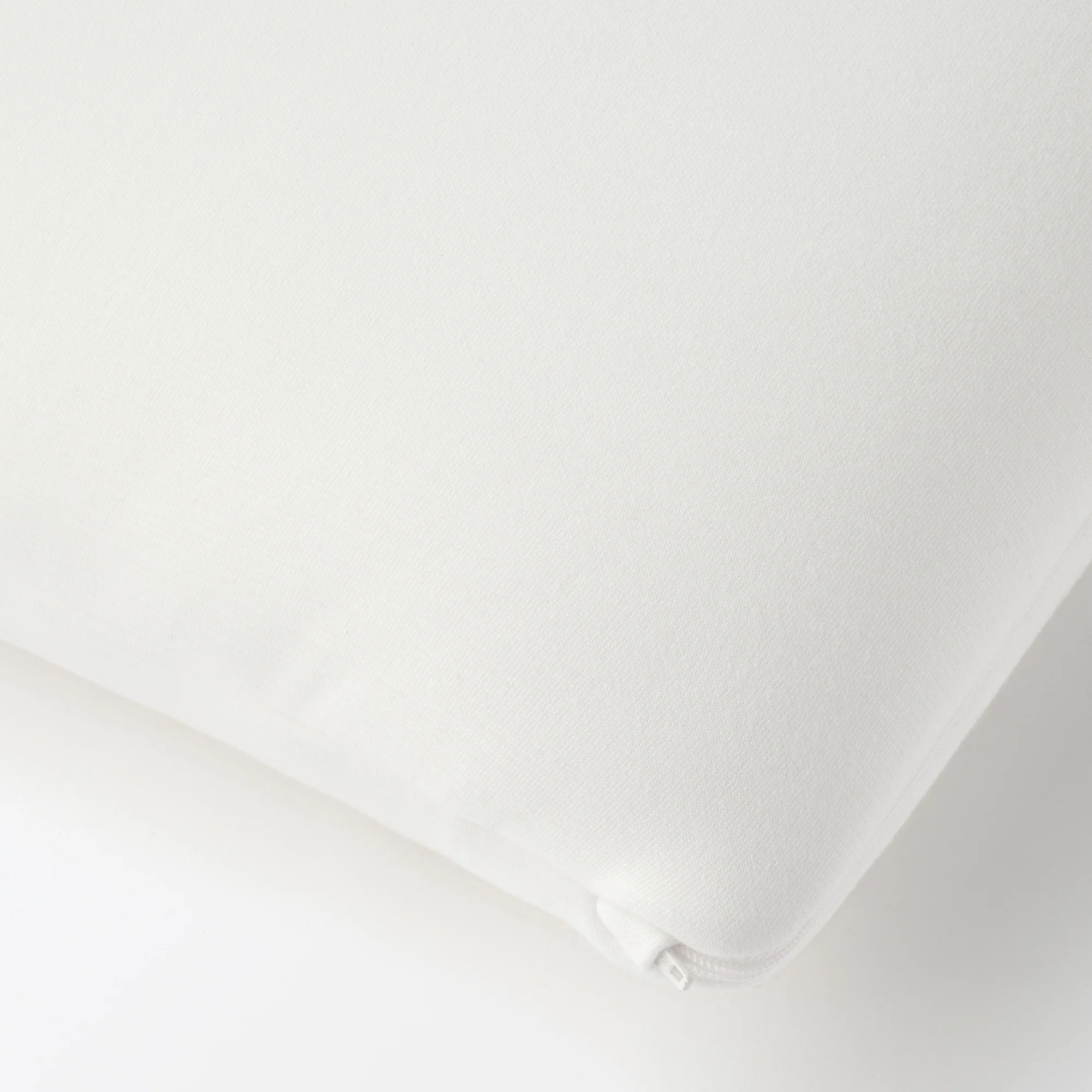 Washable Cover Plump Low Pillow (42 x 67 cm) - Image 9