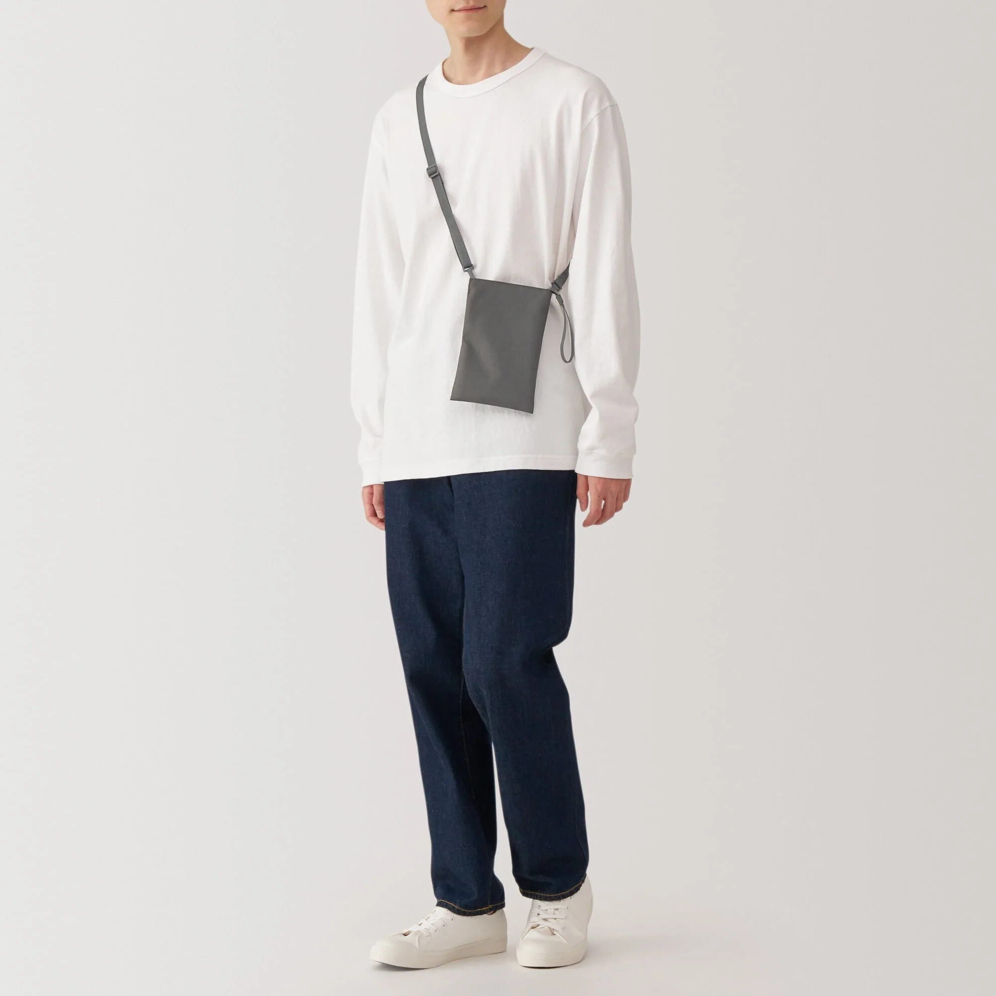 Water Repellent Mini Sacoche