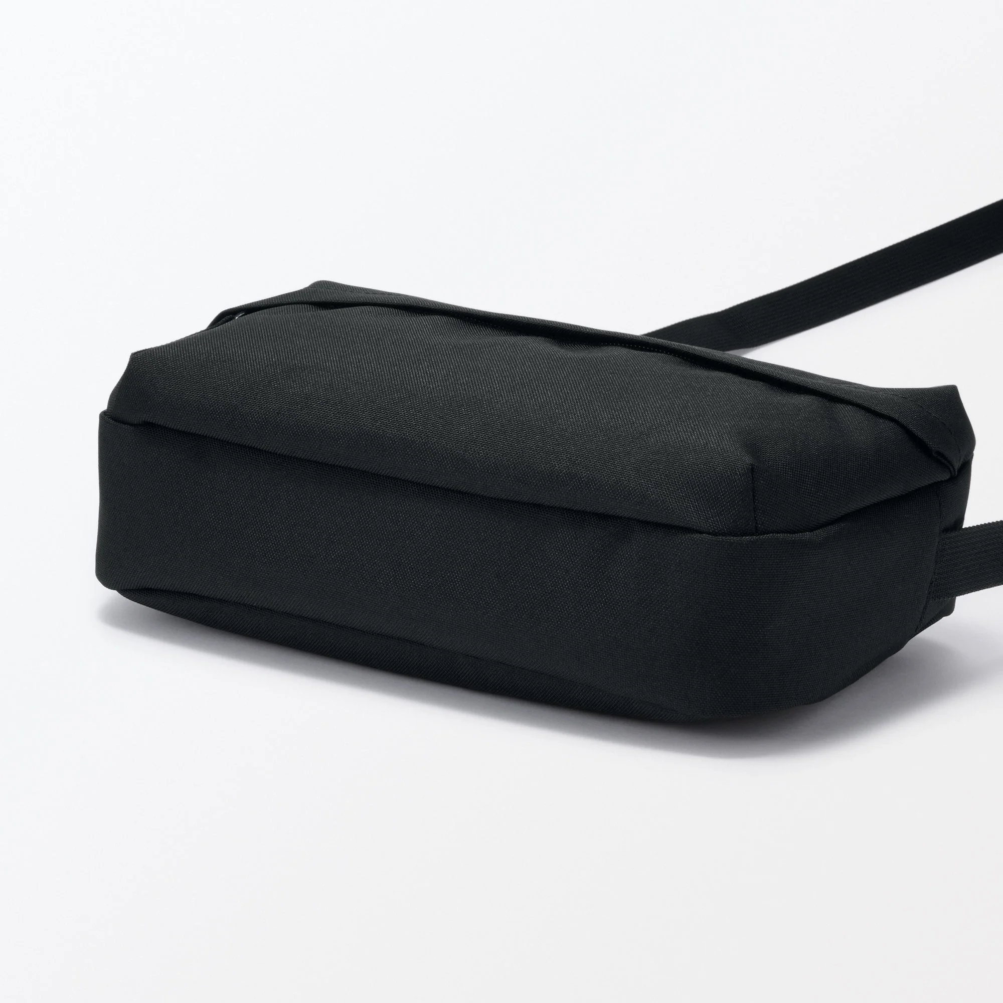 Water Repellent Shoulder Bag - Image 19