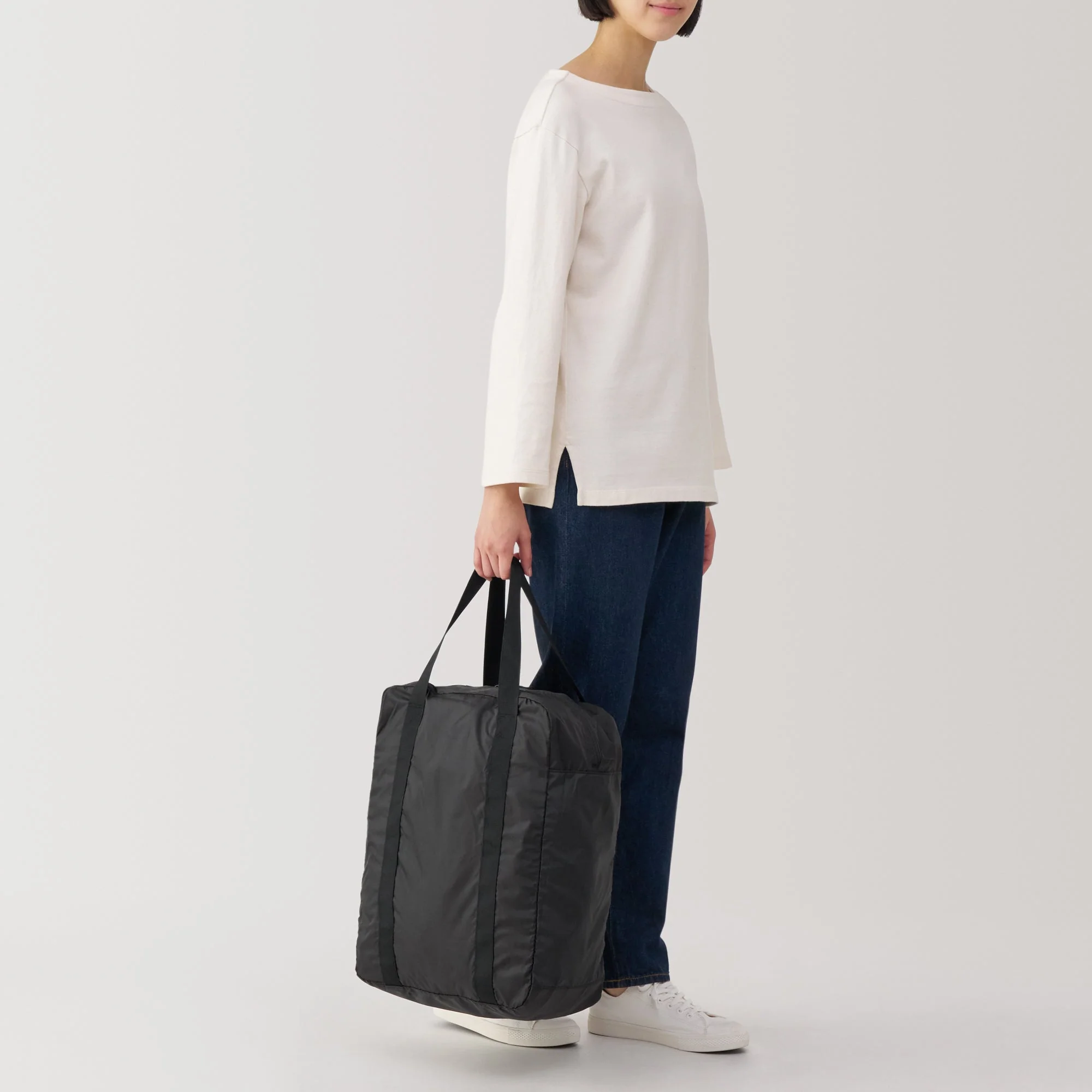 Water Repellent Tall Boston Bag - Image 19