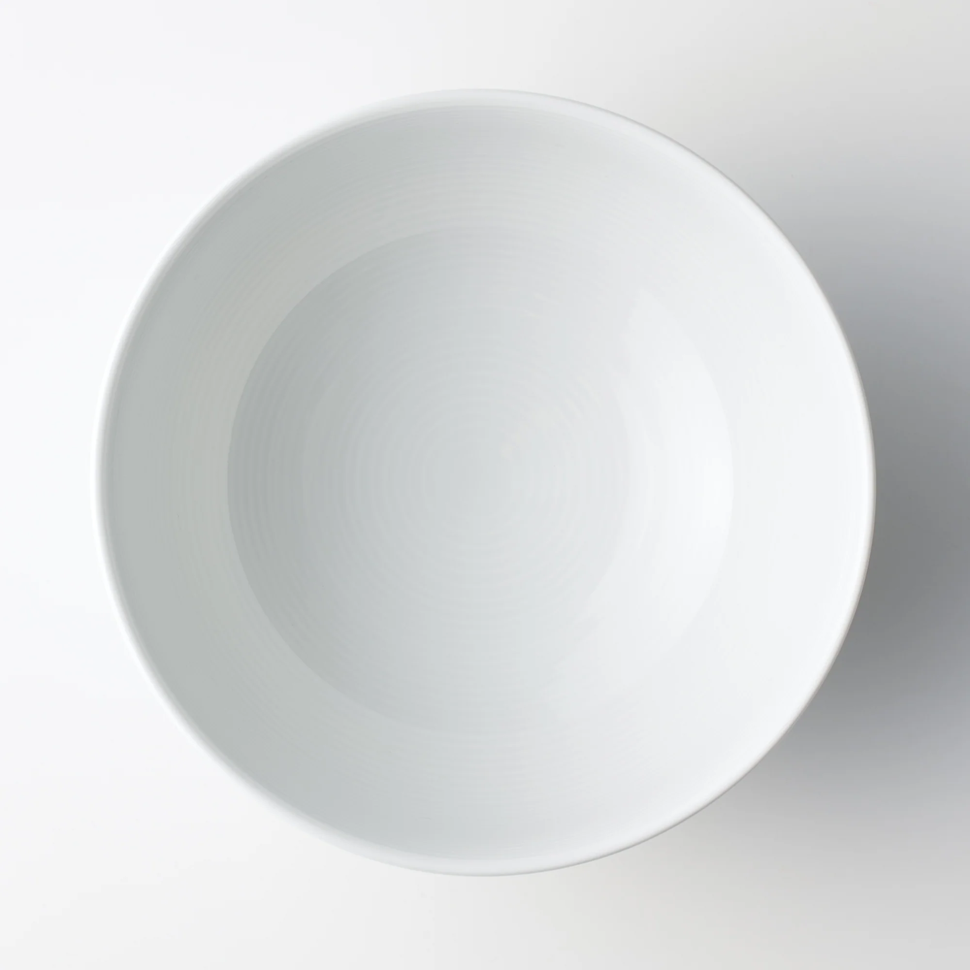 White Porcelain Donburi Bowl - Image 3