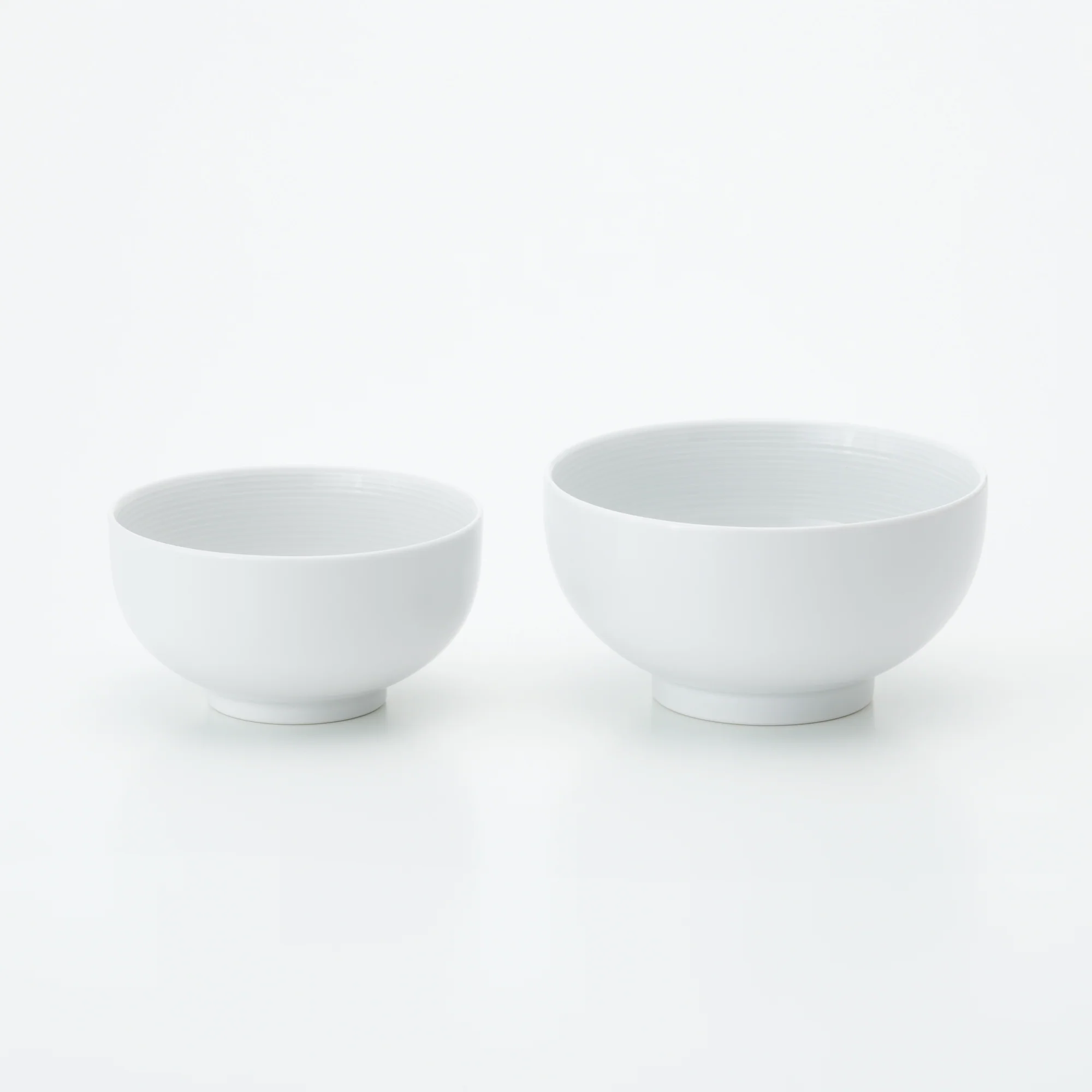 White Porcelain Donburi Bowl - Image 6