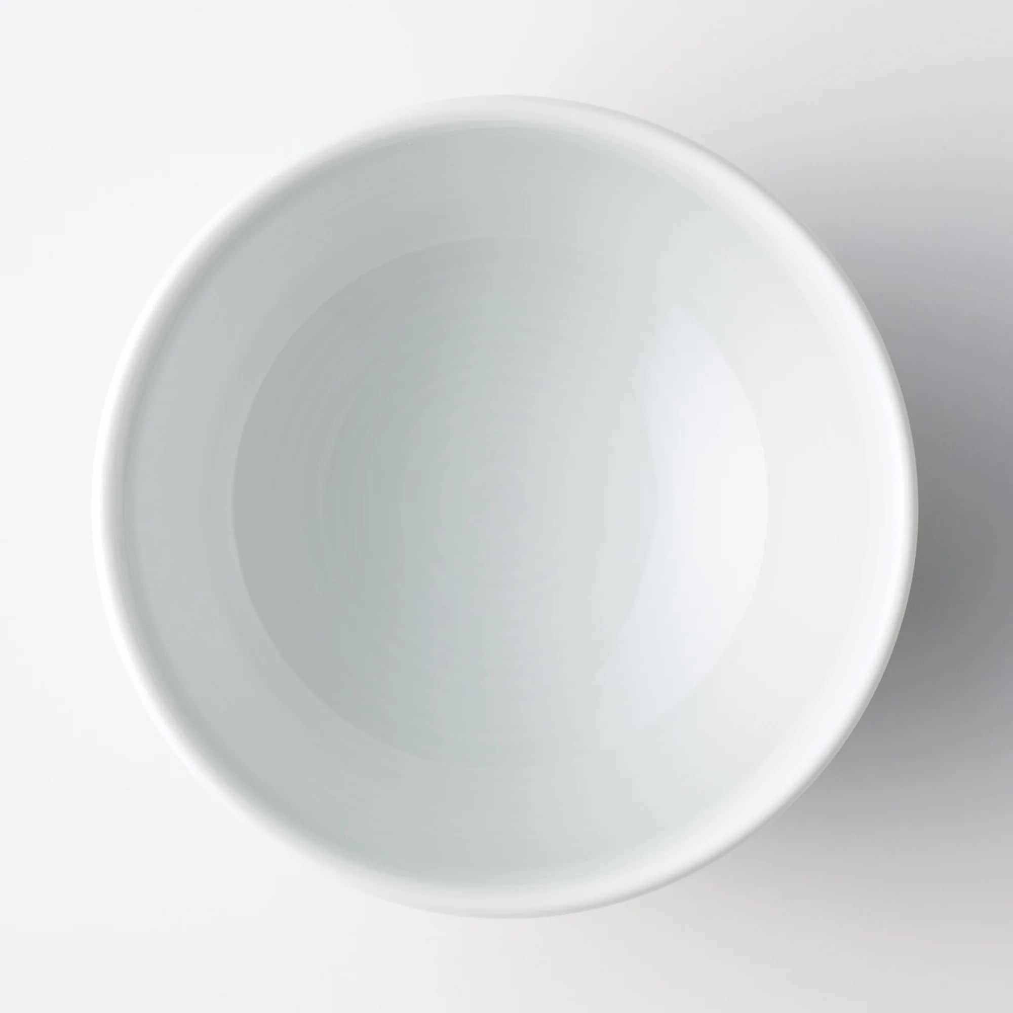 White Porcelain Round Tea Cup - Image 3