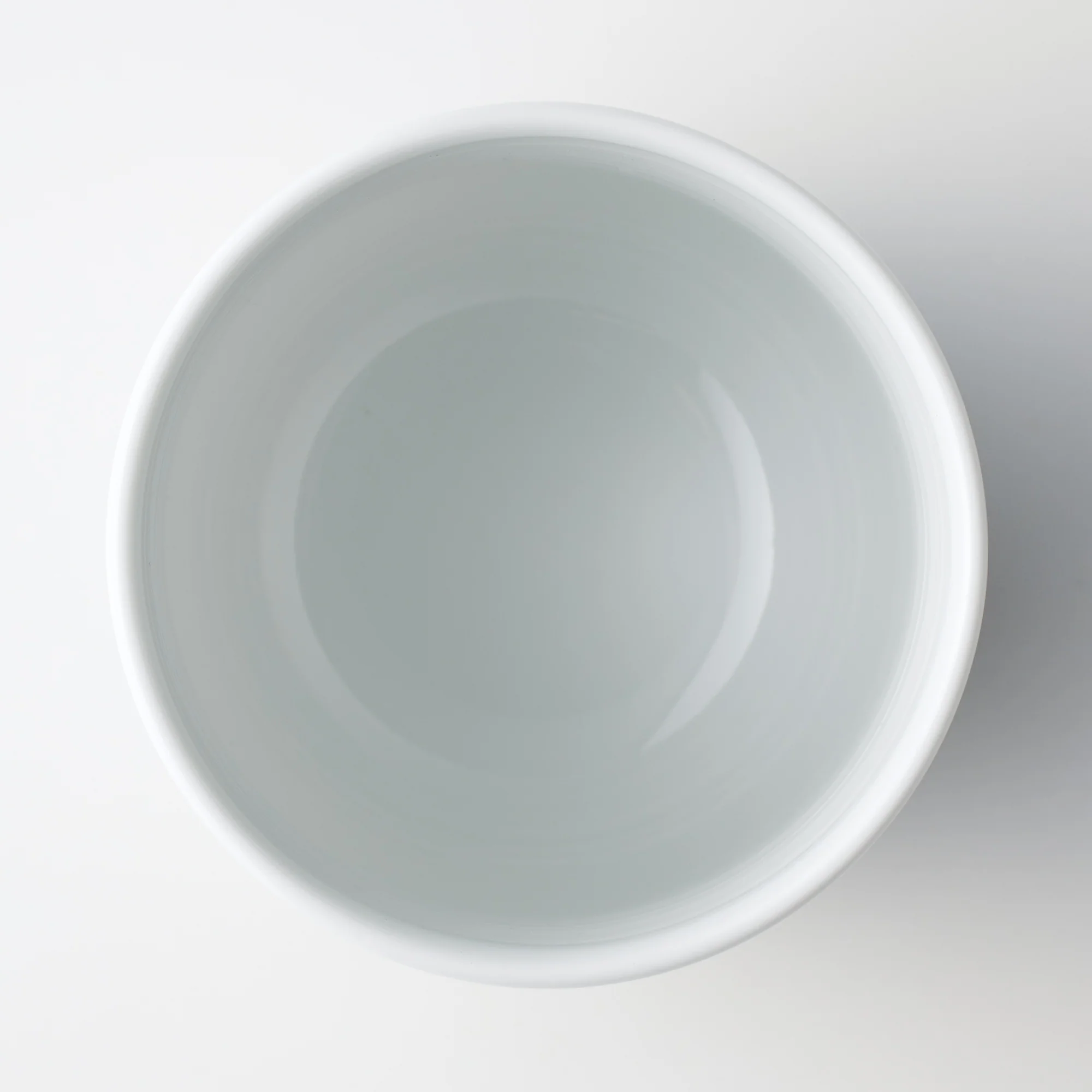 White Porcelain Yunomi Tea Cup - Image 3