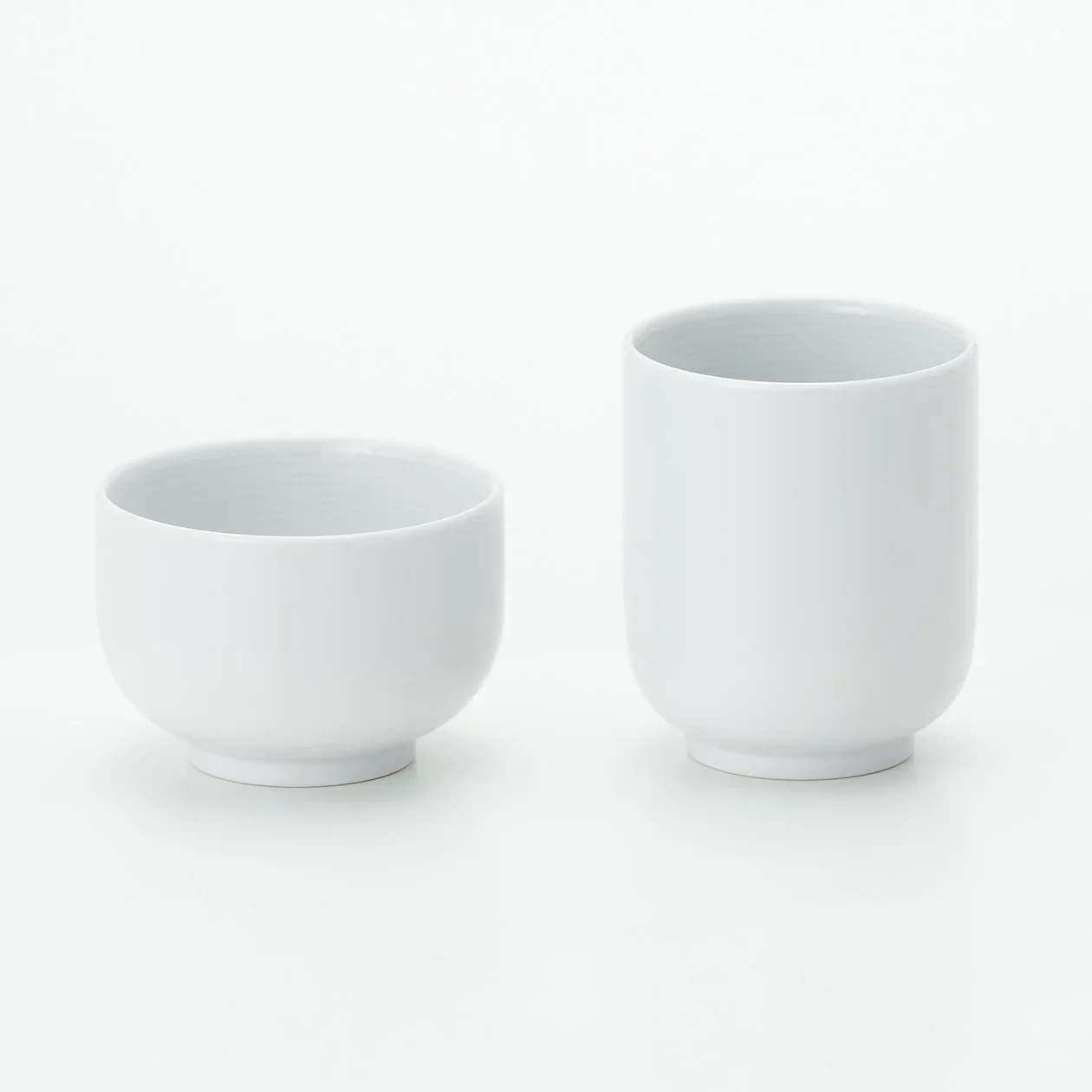 White Porcelain Yunomi Tea Cup - Image 6