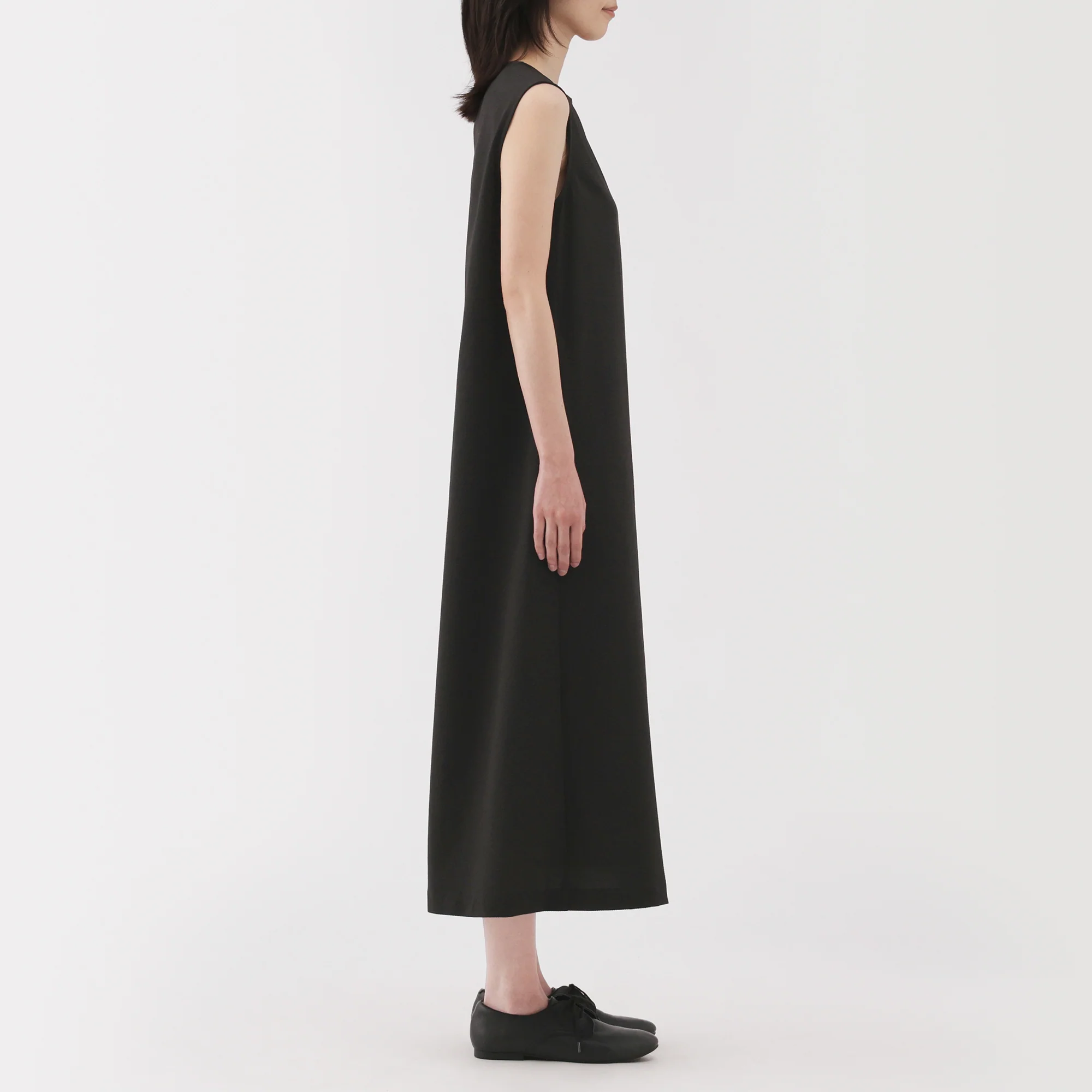 Breathable Seersucker Sleeveless Dress - Image 25