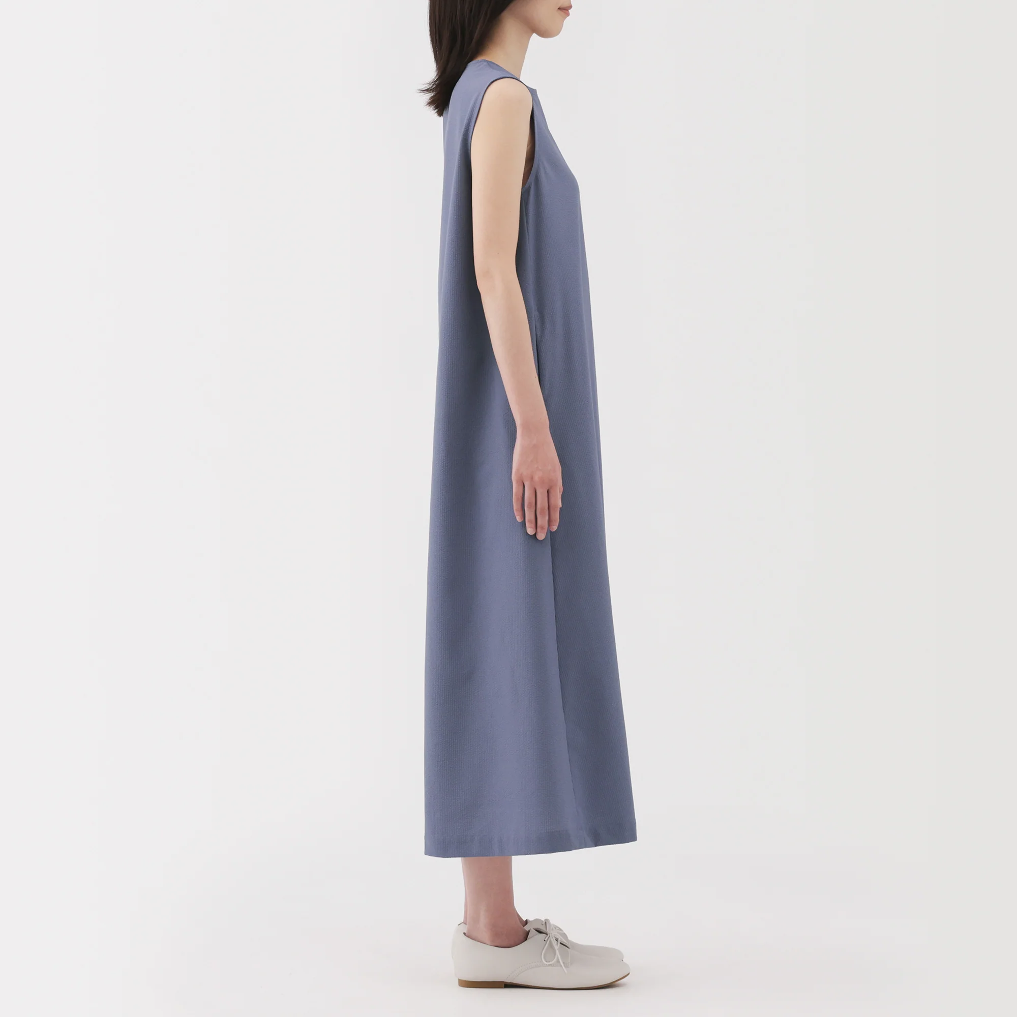 Breathable Seersucker Sleeveless Dress - Image 5