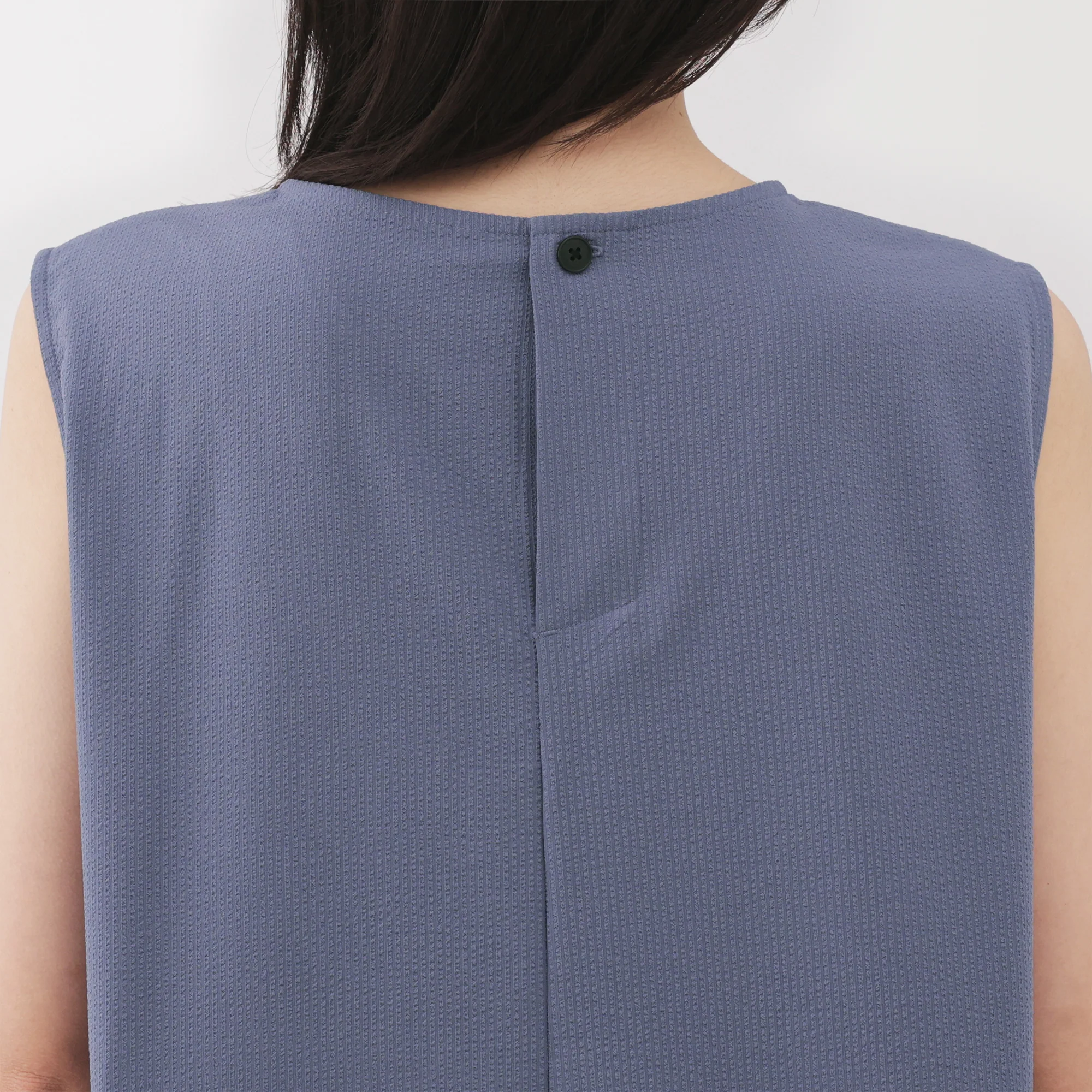 Breathable Seersucker Sleeveless Dress - Image 8