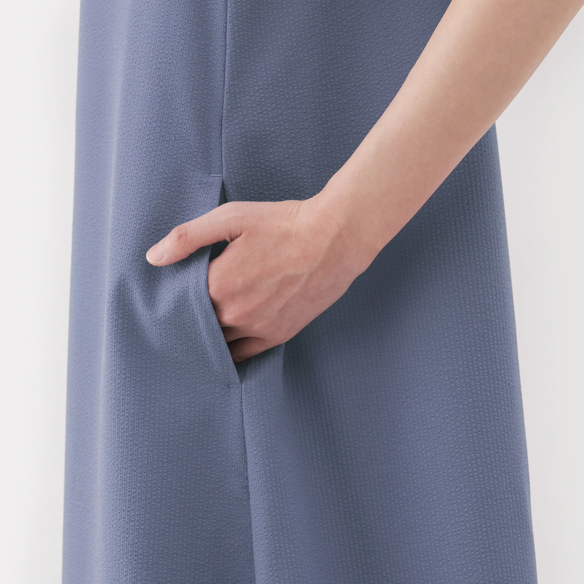 Breathable Seersucker Sleeveless Dress - Image 9
