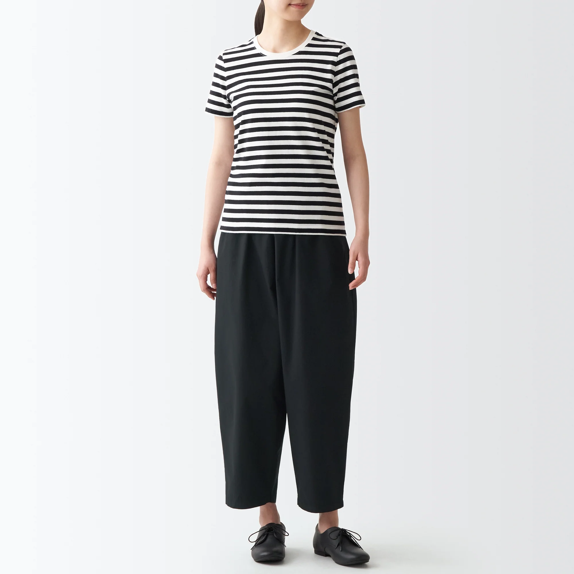 Women's Densely Woven Wide Tapered Pants One Size - Image 13