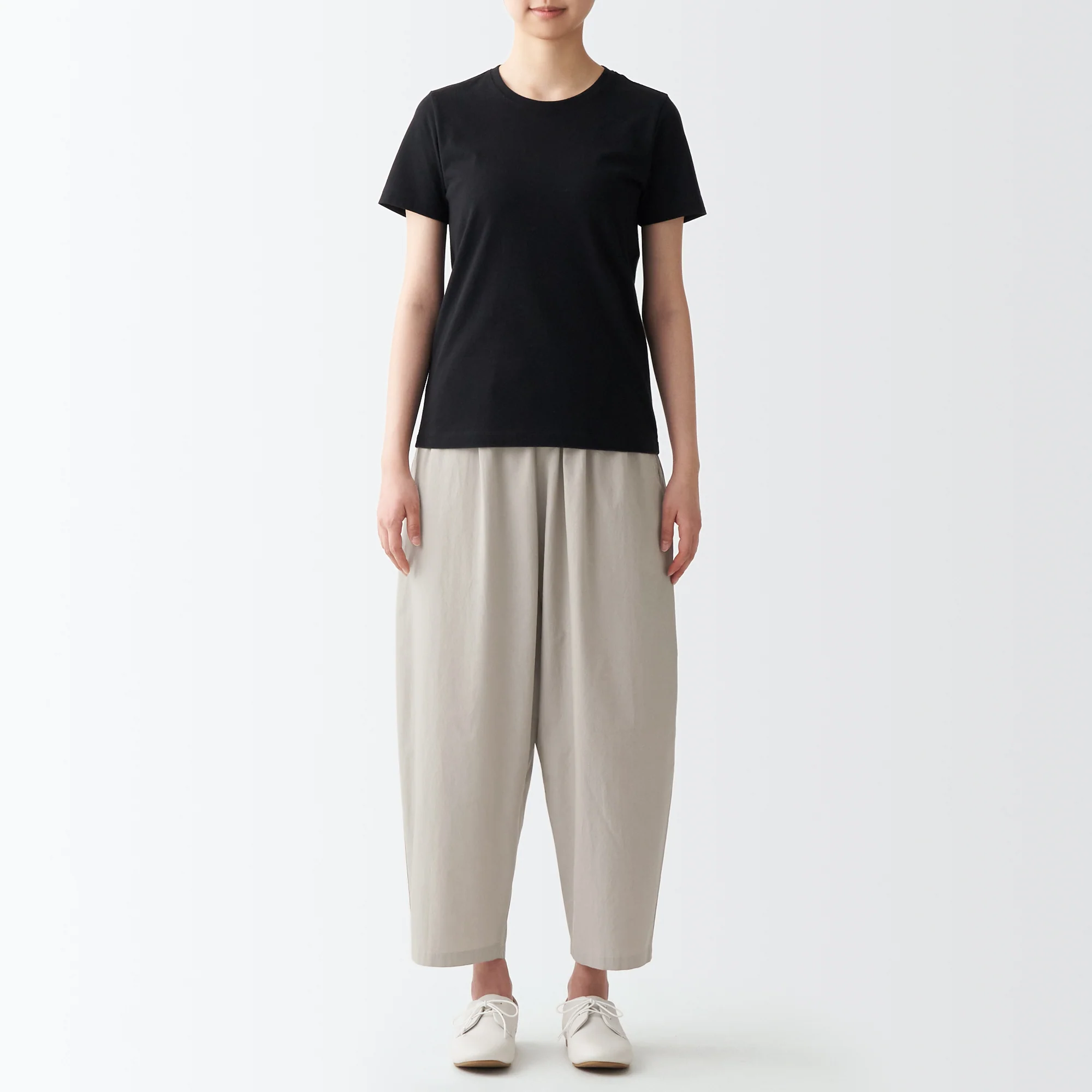Women's Densely Woven Wide Tapered Pants One Size - Image 3