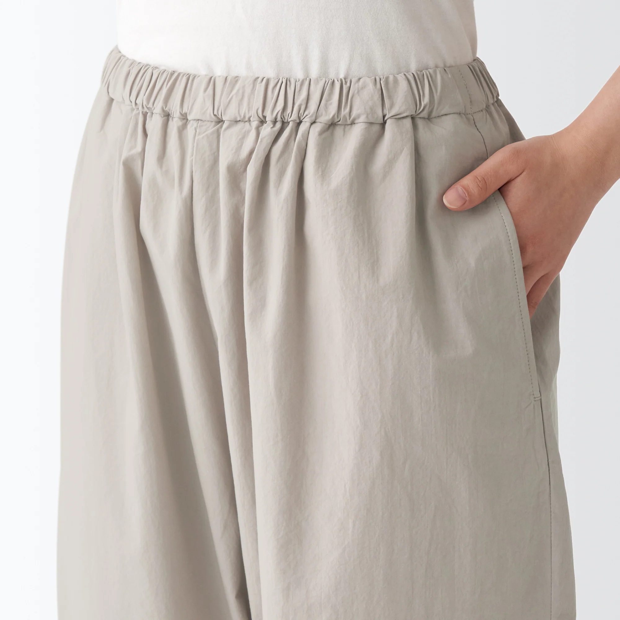 Women's Densely Woven Wide Tapered Pants One Size - Image 7