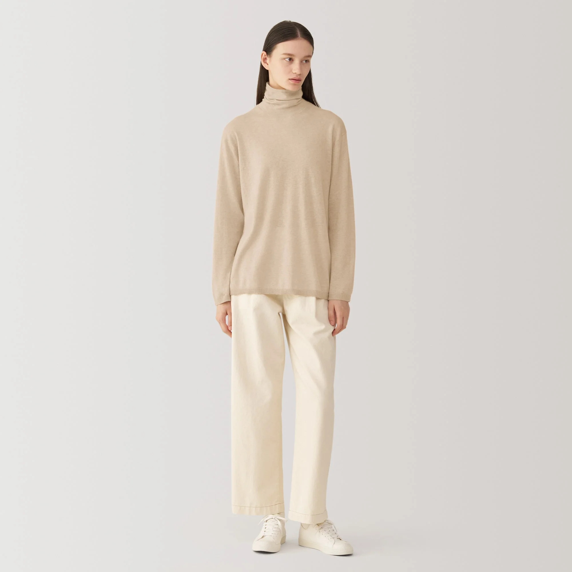 Labo Women's Natural Cashmere Turtleneck Sweater - Image 15