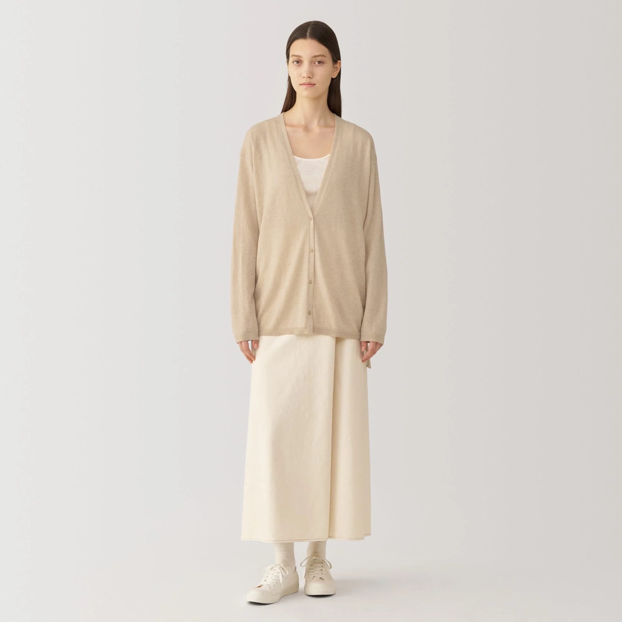 Labo Women's Natural Cashmere V Neck Cardigan - Image 13
