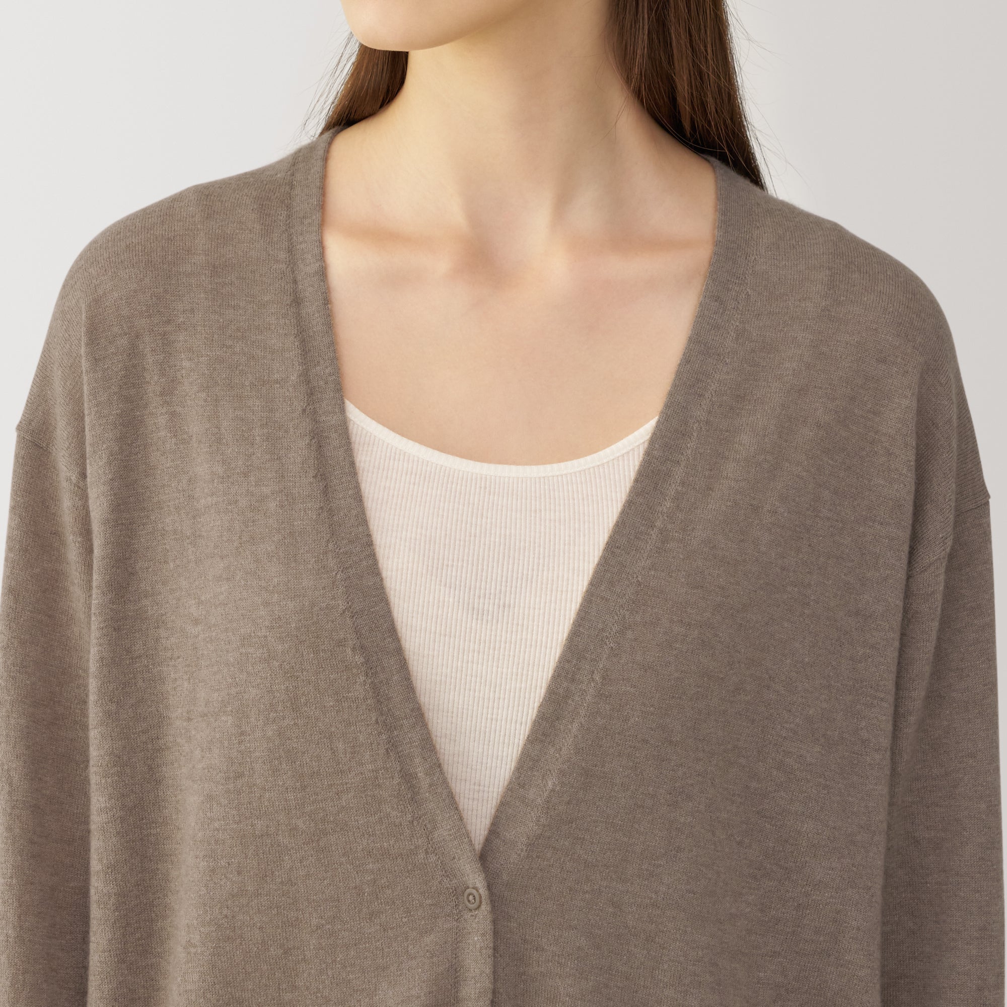Labo Women's Natural Cashmere V Neck Cardigan - Image 7