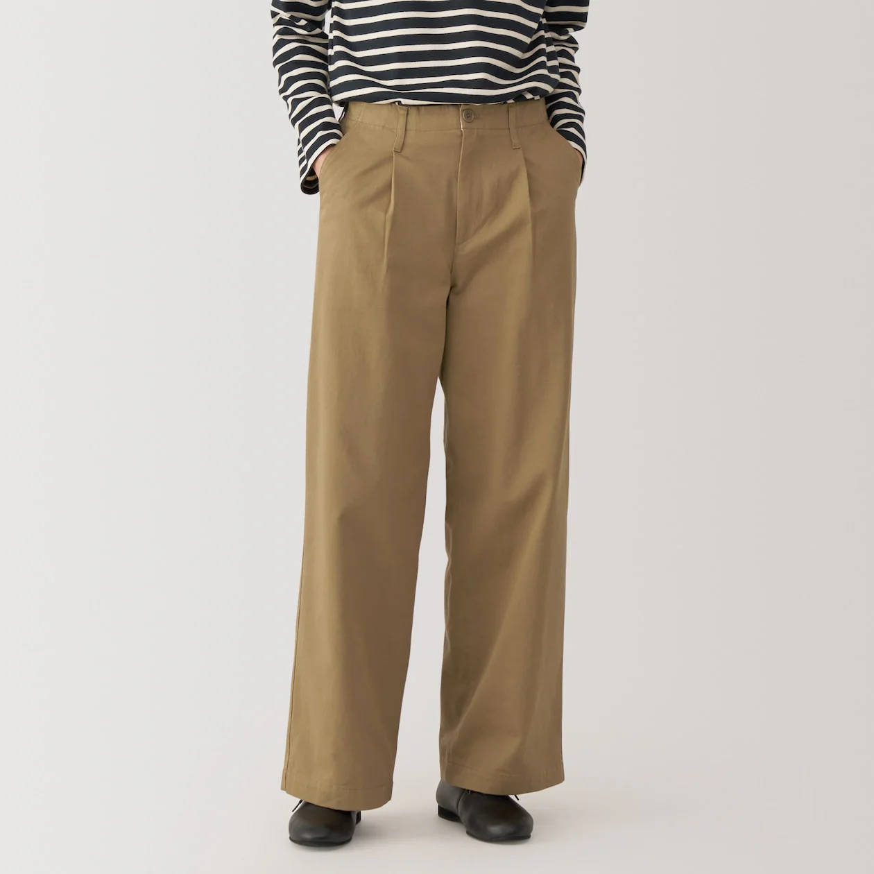 Women's Slub Yarn Chino Darted Wide Pants - Image 3