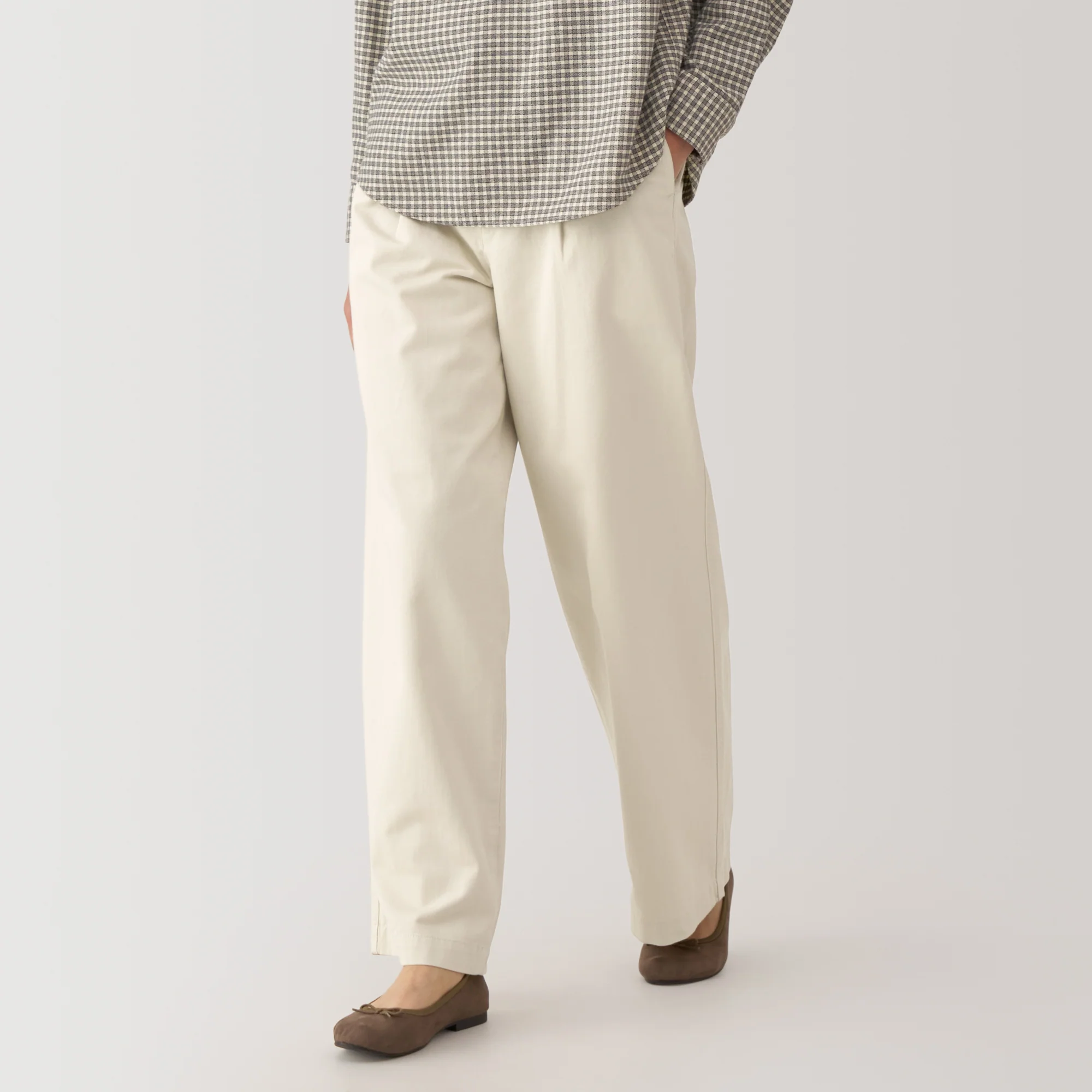 Women's Slub Yarn Chino Darted Wide Pants - Image 3