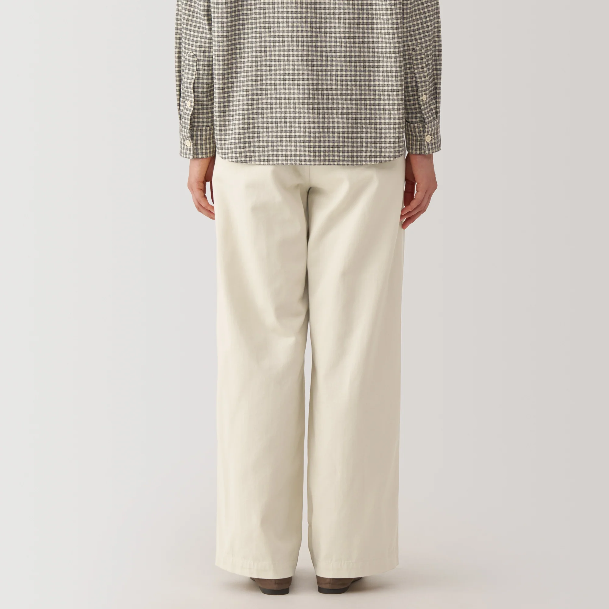 Women's Slub Yarn Chino Darted Wide Pants - Image 6
