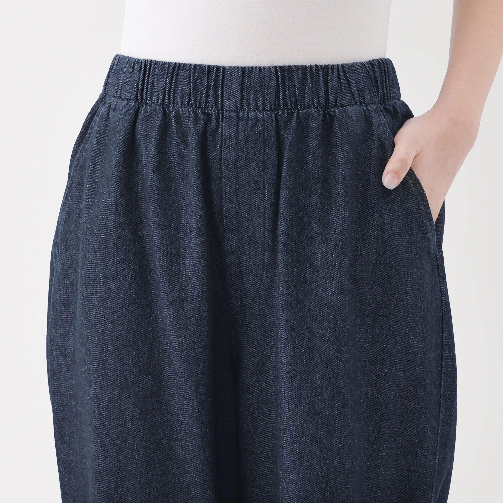 Women's Washed Denim Easy Tapered Pants - Image 16