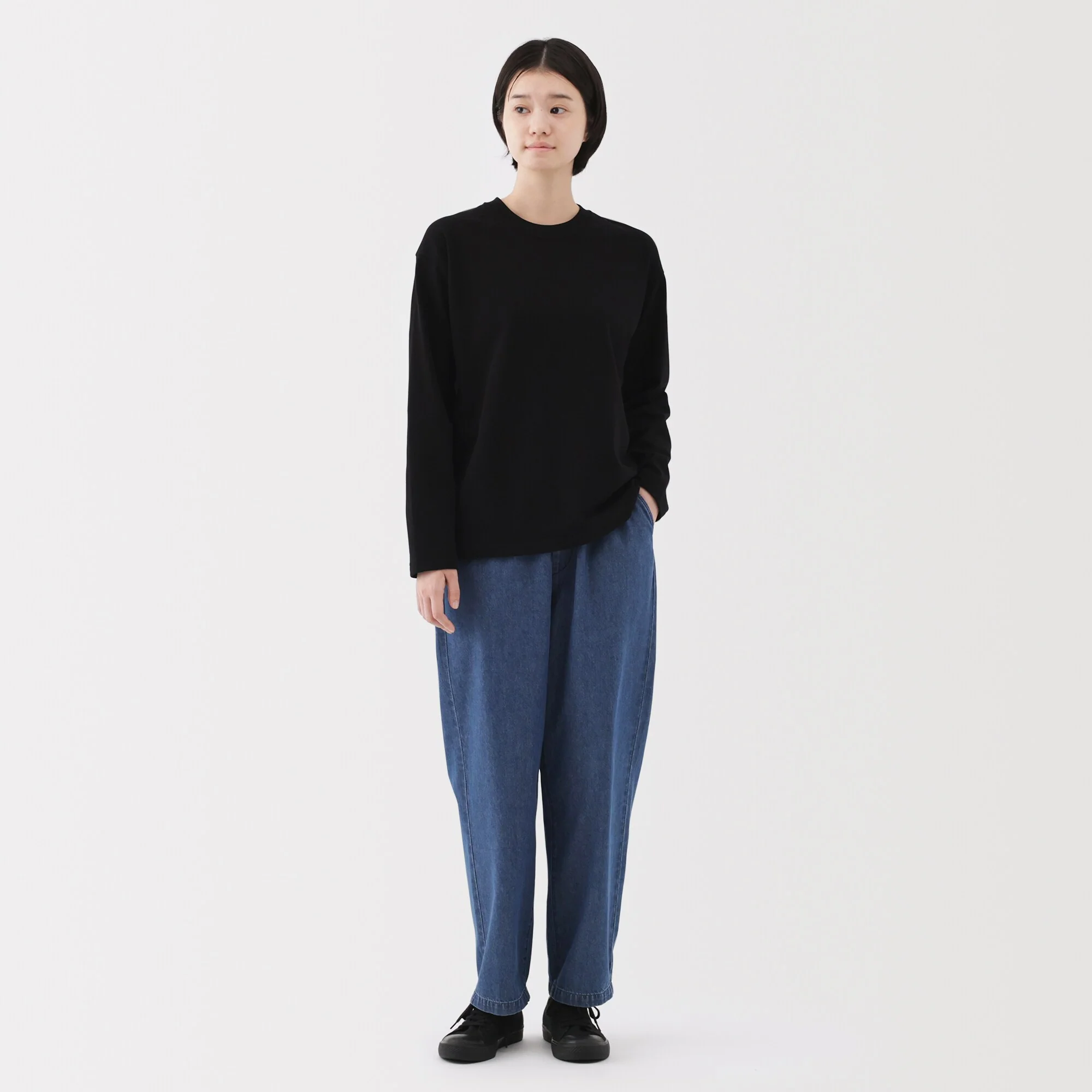 Women's Washed Denim Easy Tapered Pants - Image 4